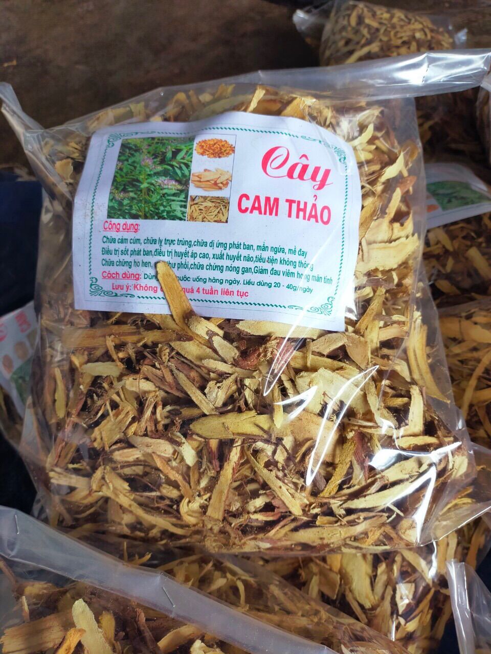Cây cam thảo Tây Bắc khô