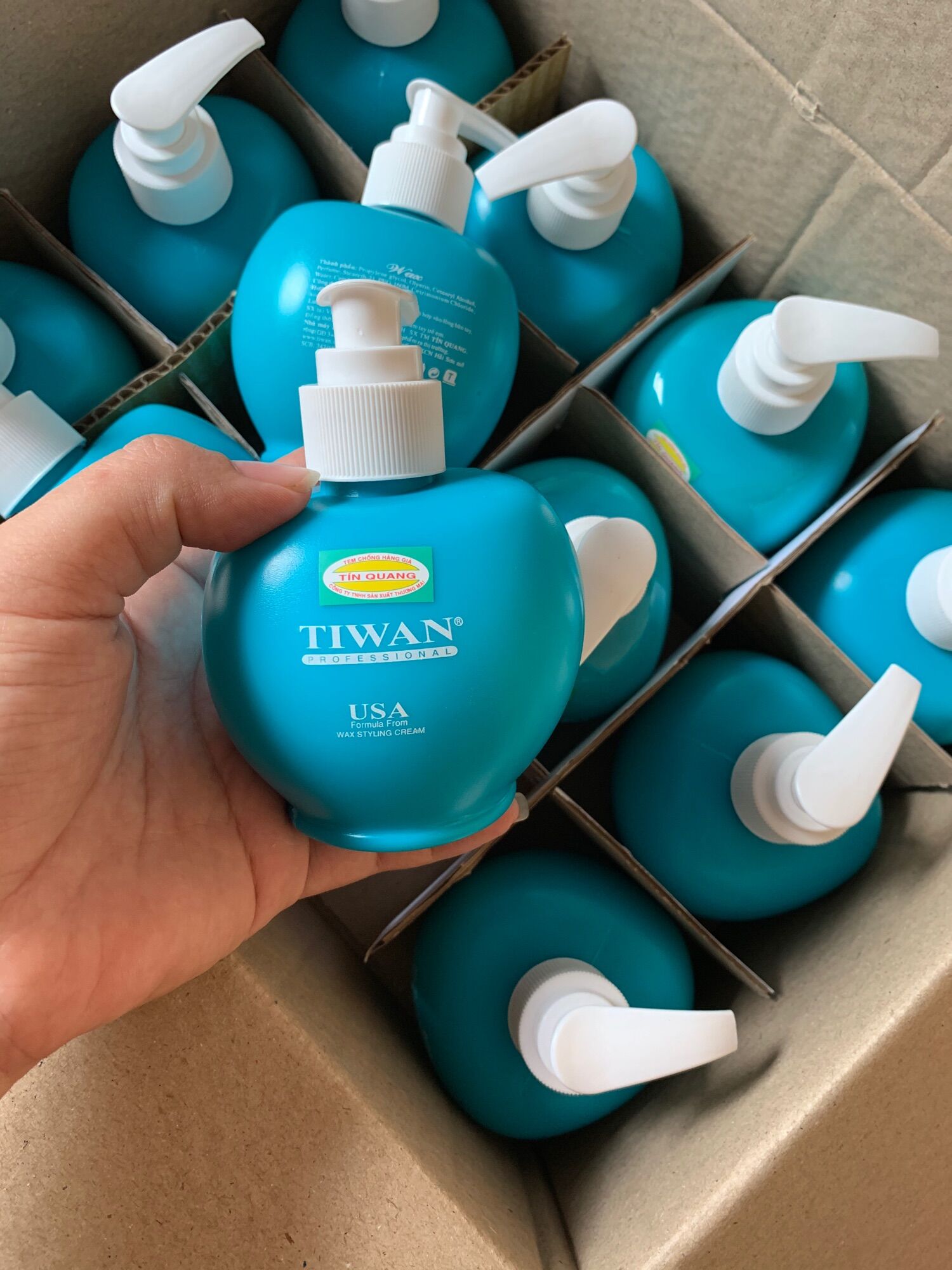 [HCM]Wax tạo nếp tóc uốn tiwan [ wax mềm ]