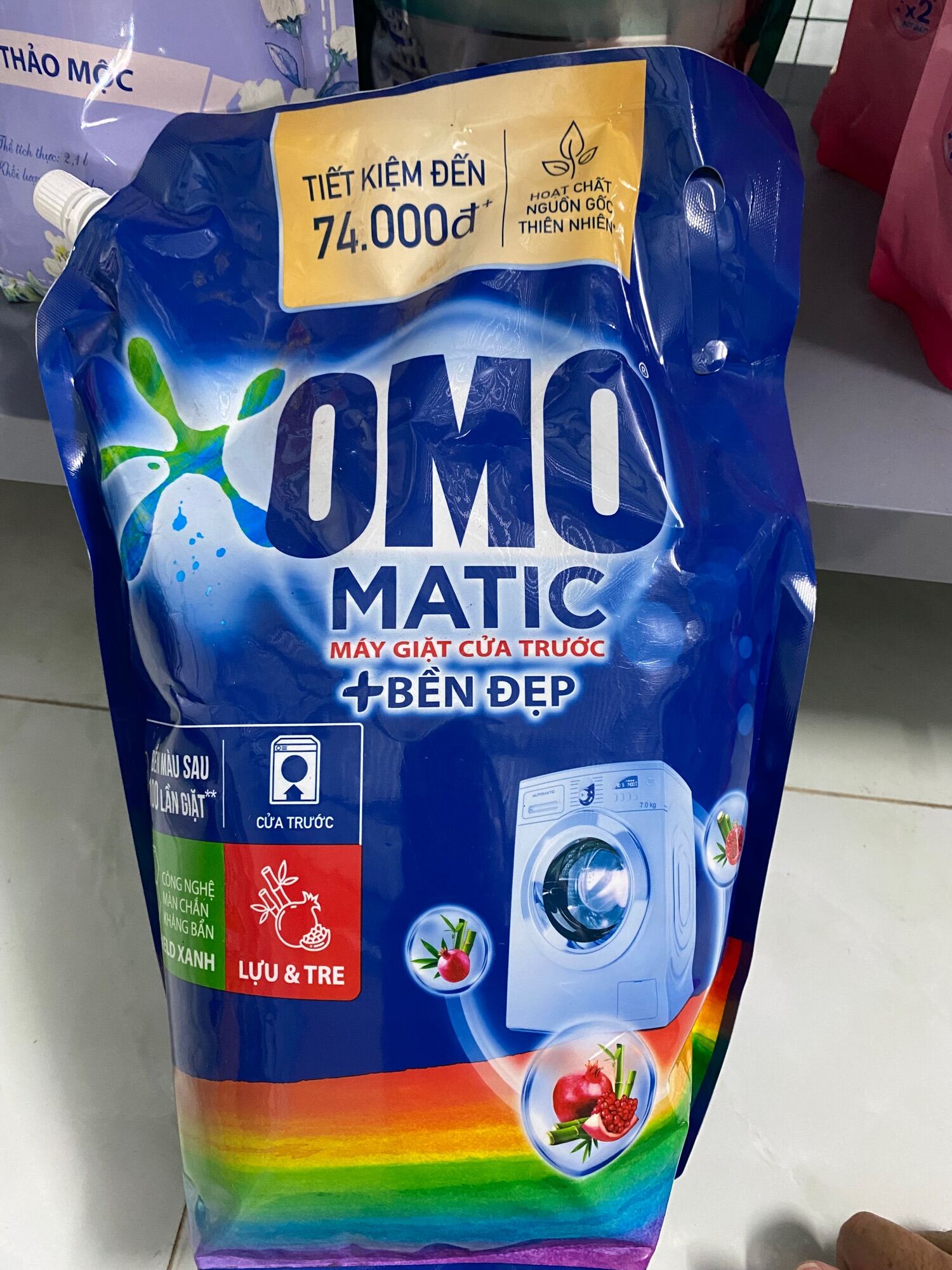 Nước giặt Omo matic cửa trước 3,6kg