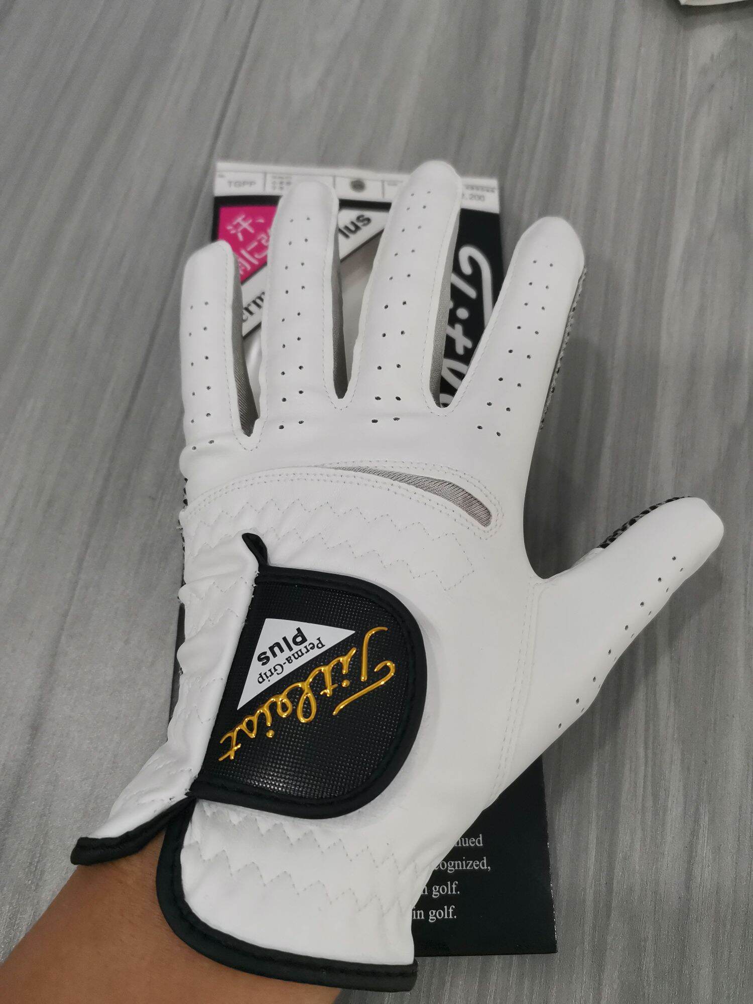 Găng Tay Golf Titleist