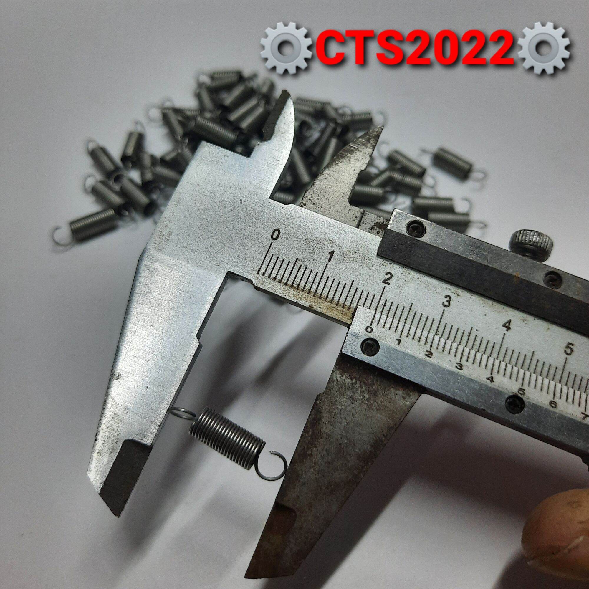 Lò xo kéo inox phi 5mm sợi 0.5mm dài 20mm