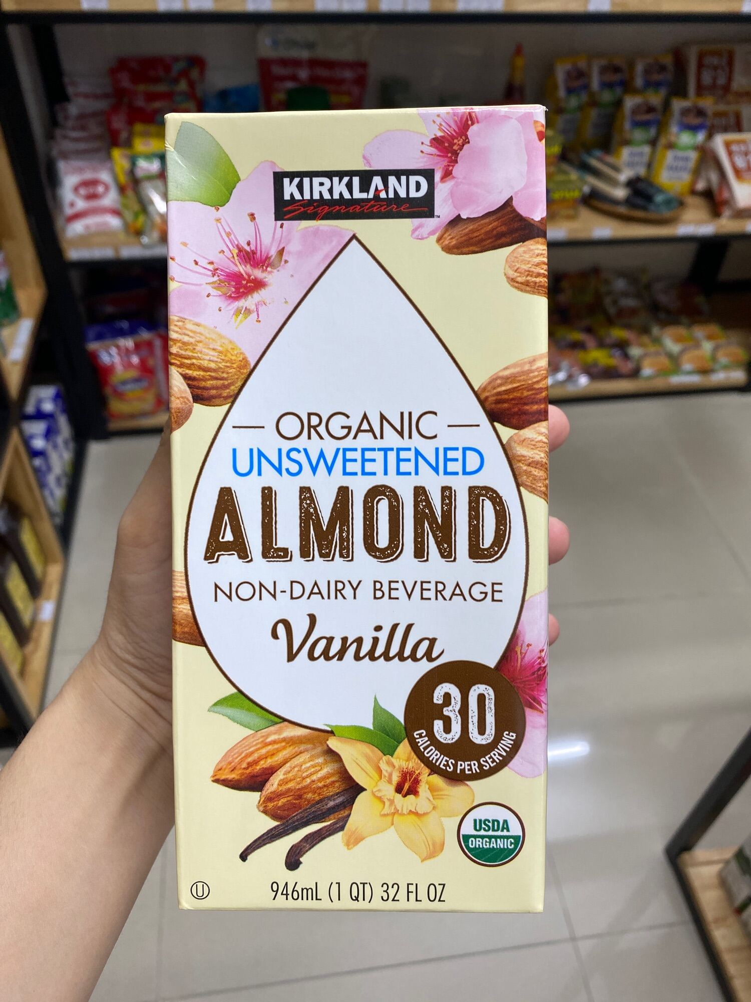 Sữa hạnh nhân Kirkland Organic vanilla 946ml thumbnail