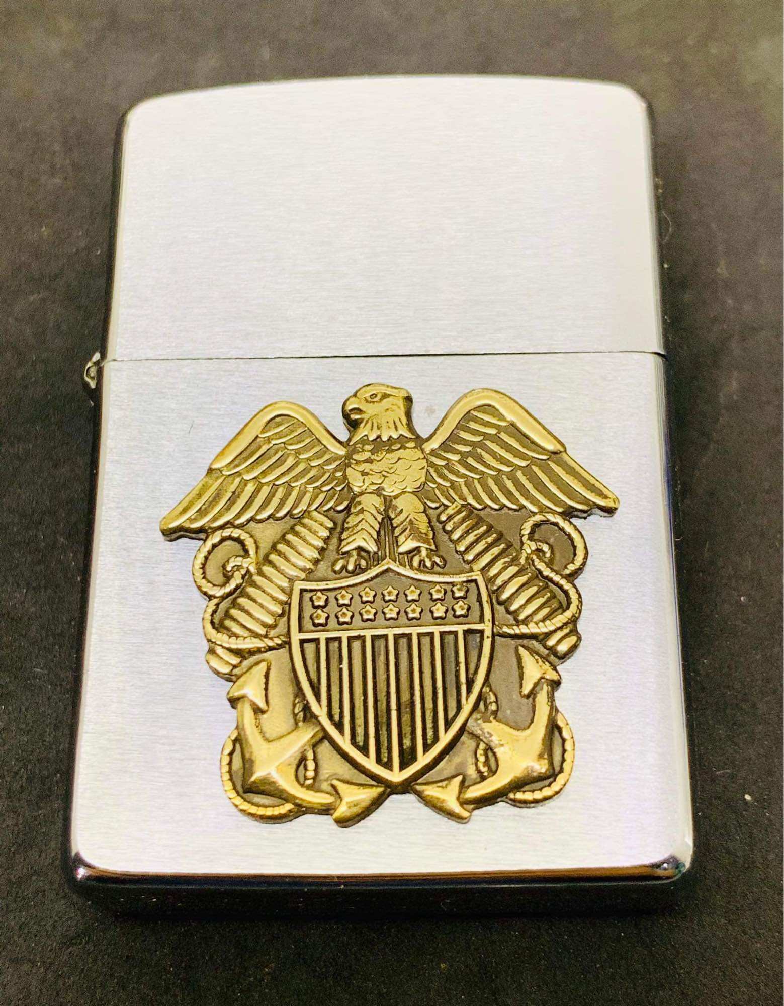 Emblem Dán Zippo