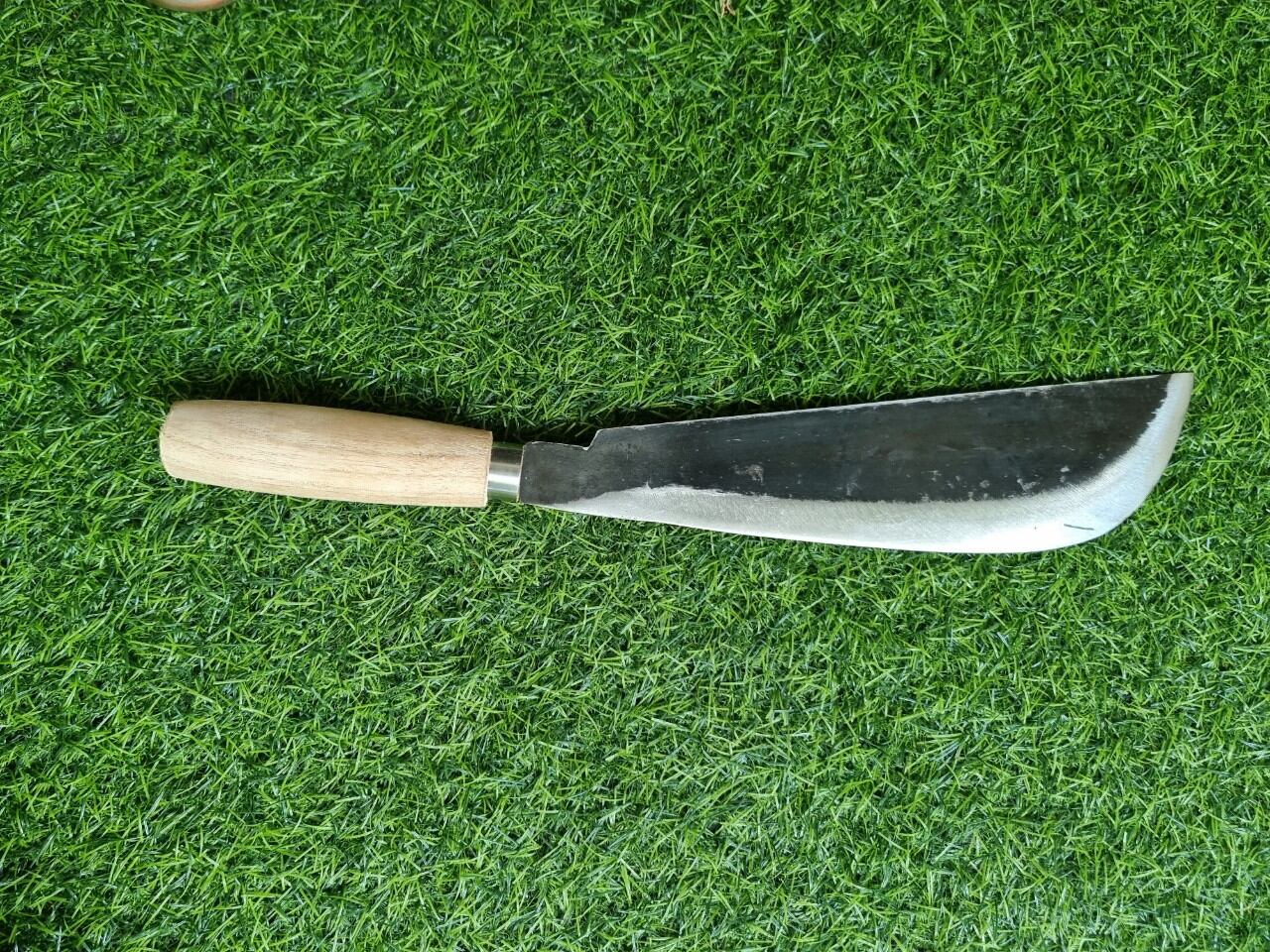 Dao yếm cỏ bén mũi