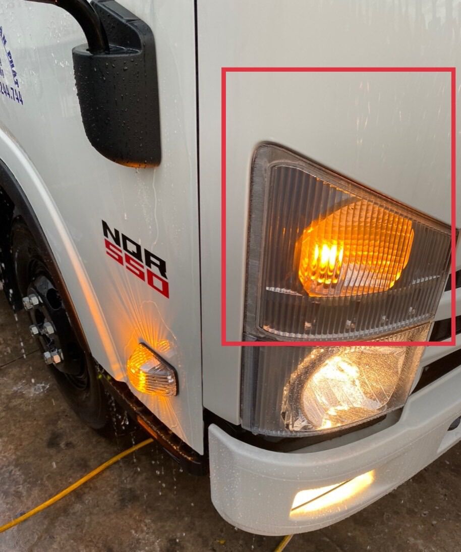 Đèn xi nhanh Isuzu, chính hãng