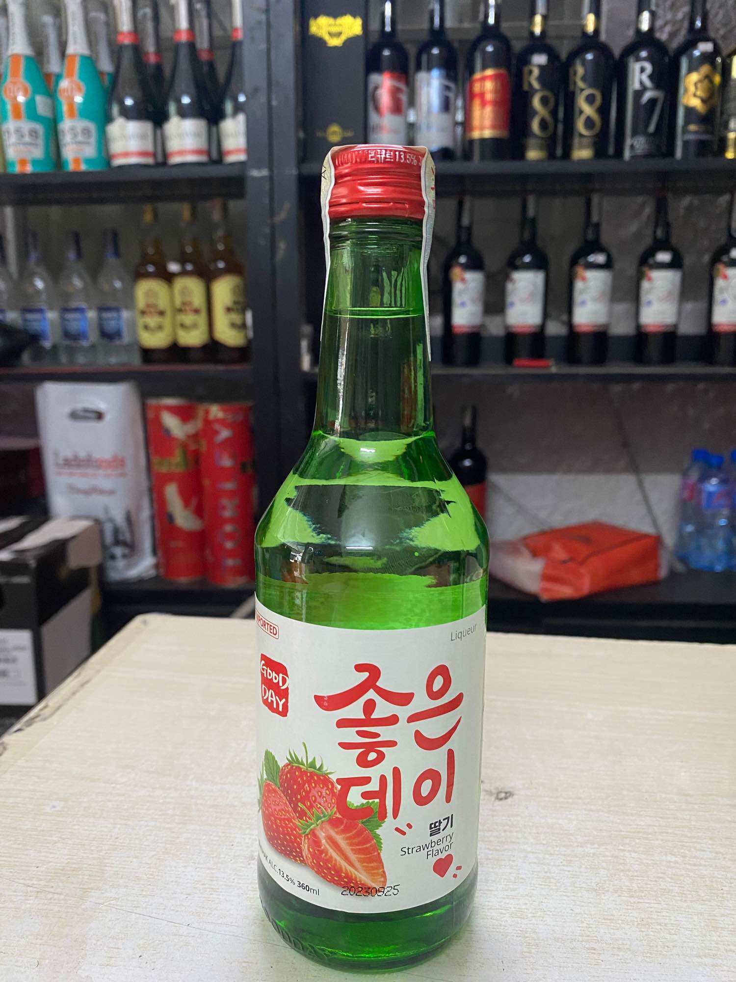 Soju Hàn Quốc GOOD DAY STRAWBERRY 13.5% 360ml- Vị Dâu