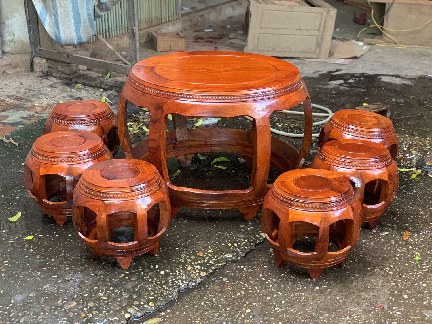 Đôn trống gỗ hương