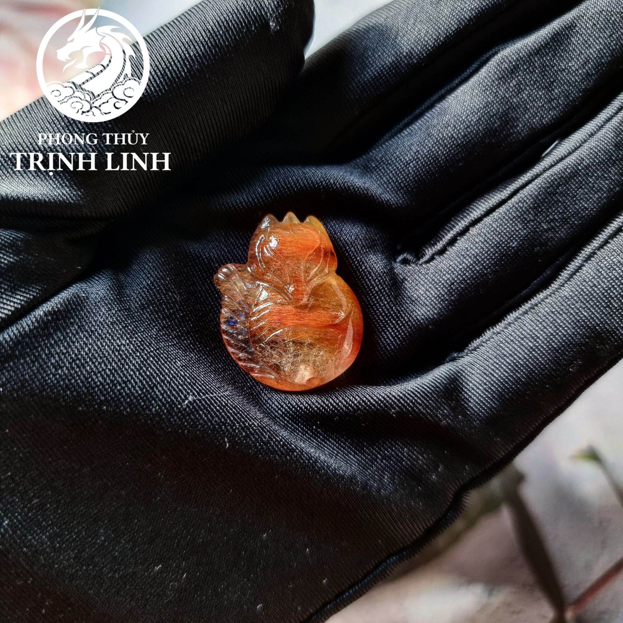 VÒNG CỔ HỒ LY THẠCH ANH TÓC NÂU ĐỎ