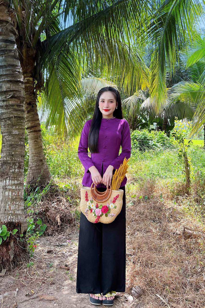 Bồ bà ba trơn lụa sang trọng