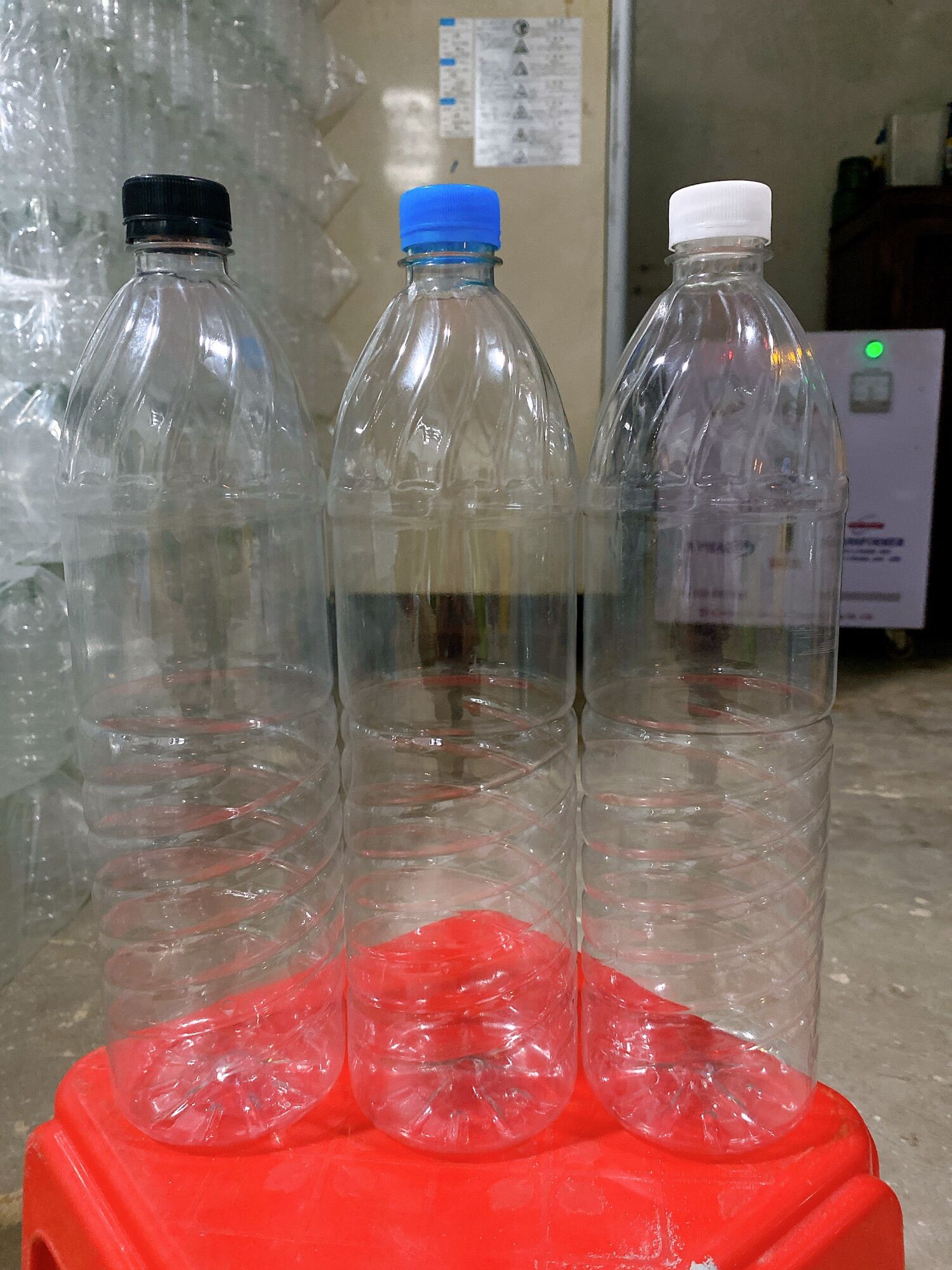 Chai 1,5 lít ( kèm nắp trắng )