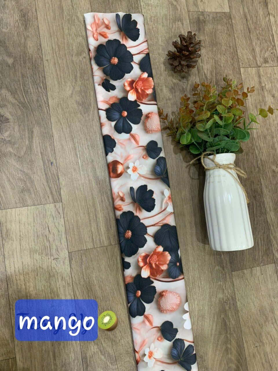 Vải lụa mango 3d nền kem hoa lan đen, đỏ