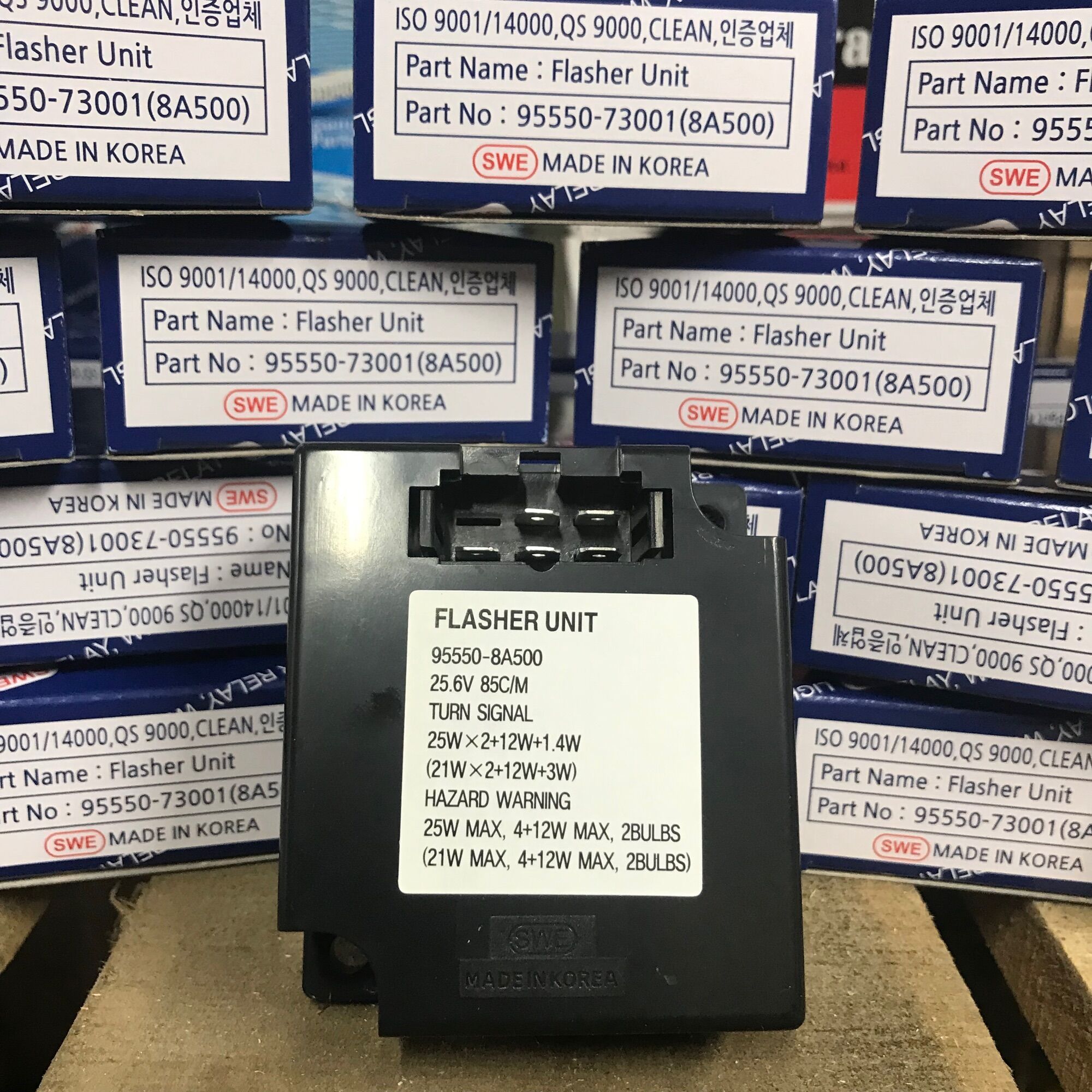 Rơ le xi nhan huyndai 3,5t - 15t