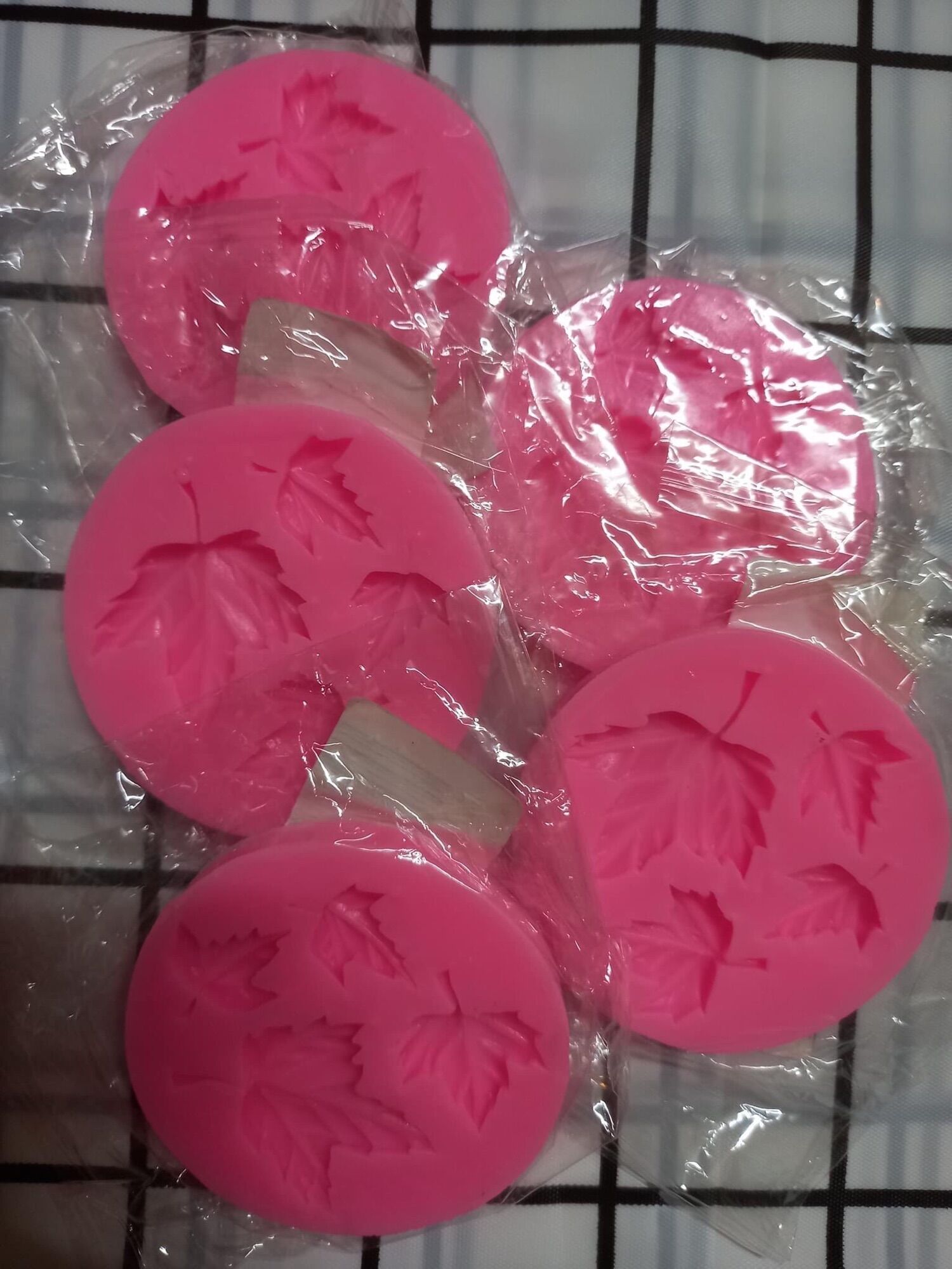 Khuôn silicon lá phong