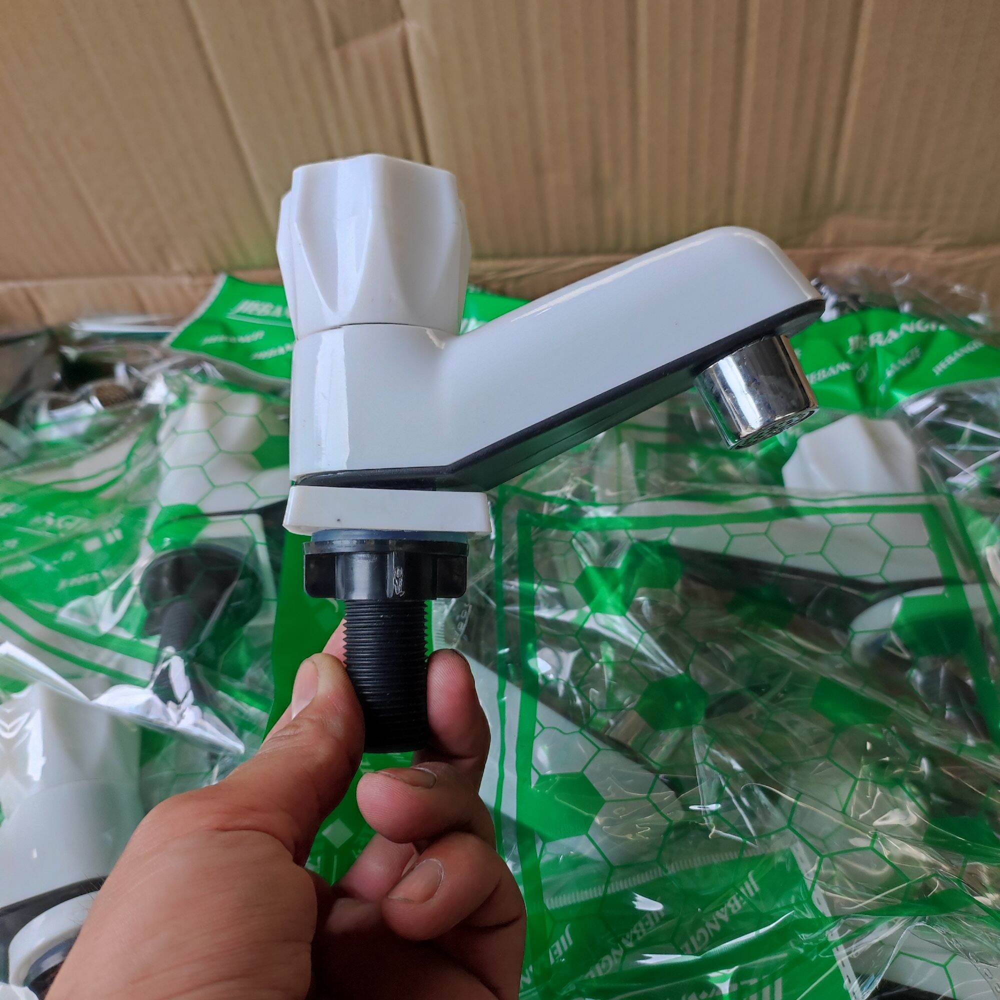 Vòi lavabo nhựa giá rẻ