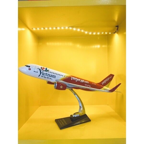Mô hình máy bay Vietjet - Airbus A321 (cỡ lớn)