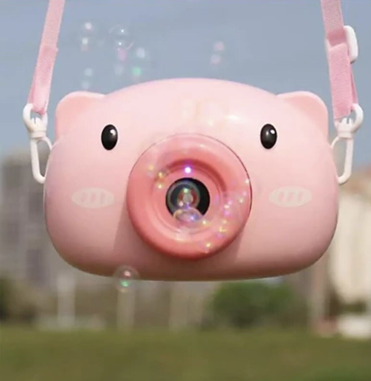 Máy ảnh thổi bong bóng hình lợn dùng pin siêu cute