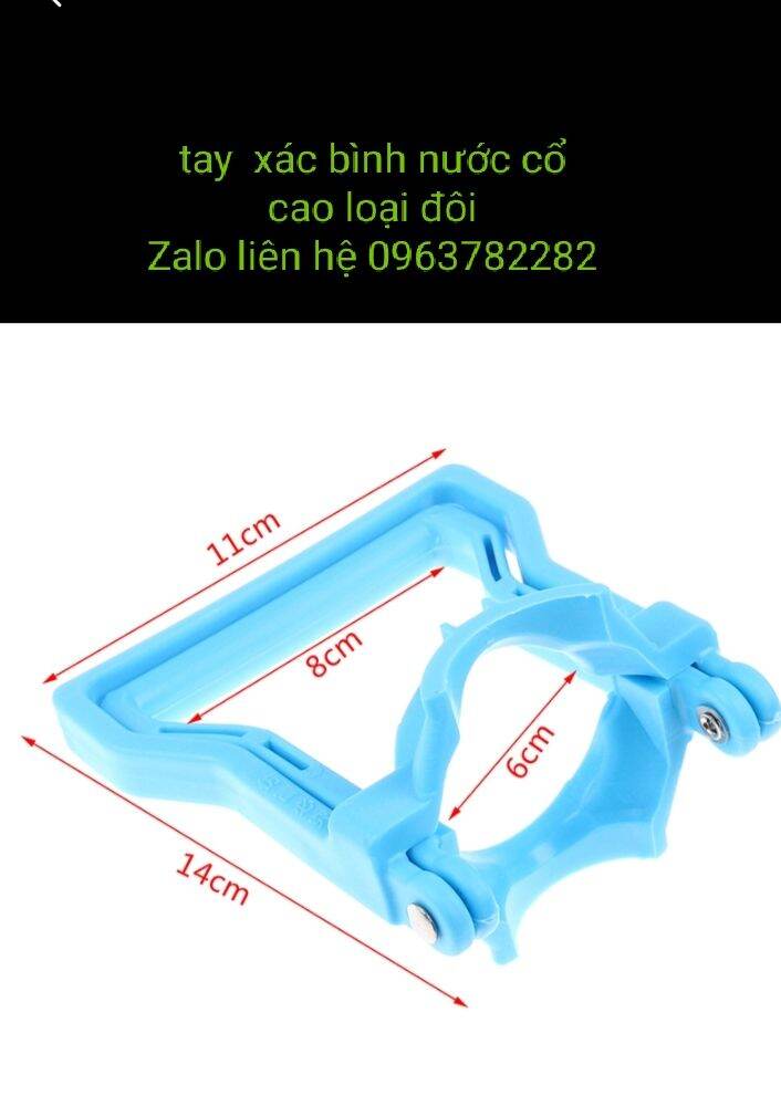 1 tay xác  bình nước 5galon