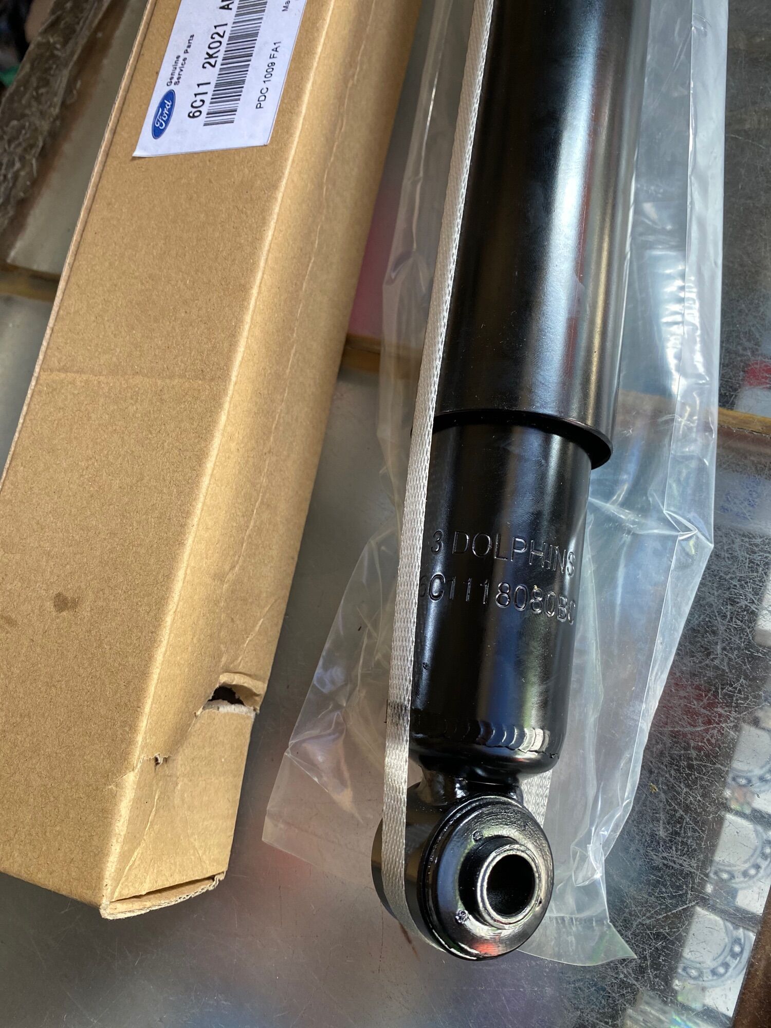 [HCM]Bộ 2 Cây Phuộc Sau Ford Transit 16 Chỗ 2008-2019