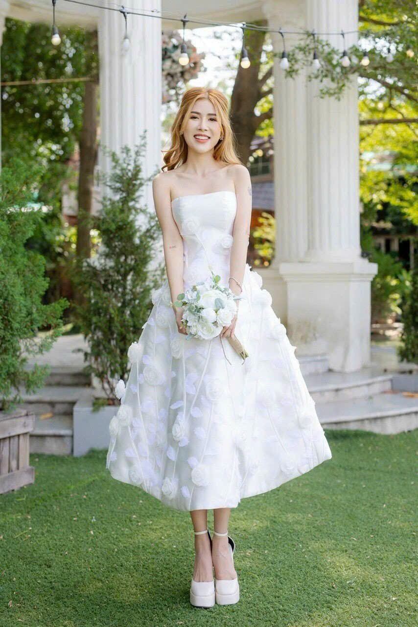ĐẦM XÒE CÚP ĐÍNH HOA  LÁ XINH XẮN