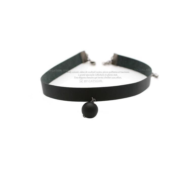 Dây chuyền choker đen các mẫu cá tính cho nữ