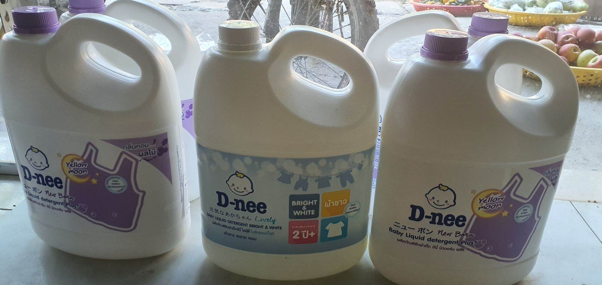 Nước giặt Dnee can 3 lít