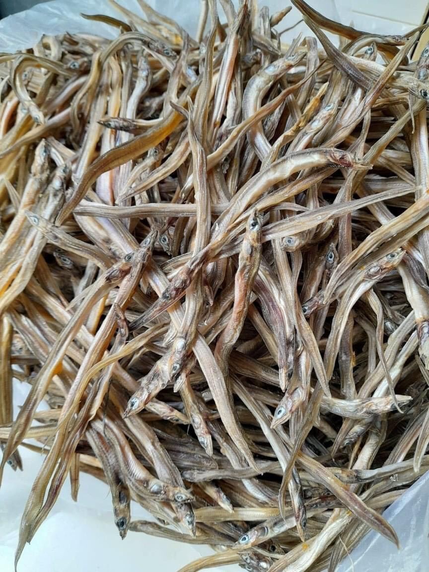  KHÔ LÌM KÌM  CÁ LÃI  SỤN SỊN  KÈO BIỂN ... túi 300gr hàng đẹp như hình 