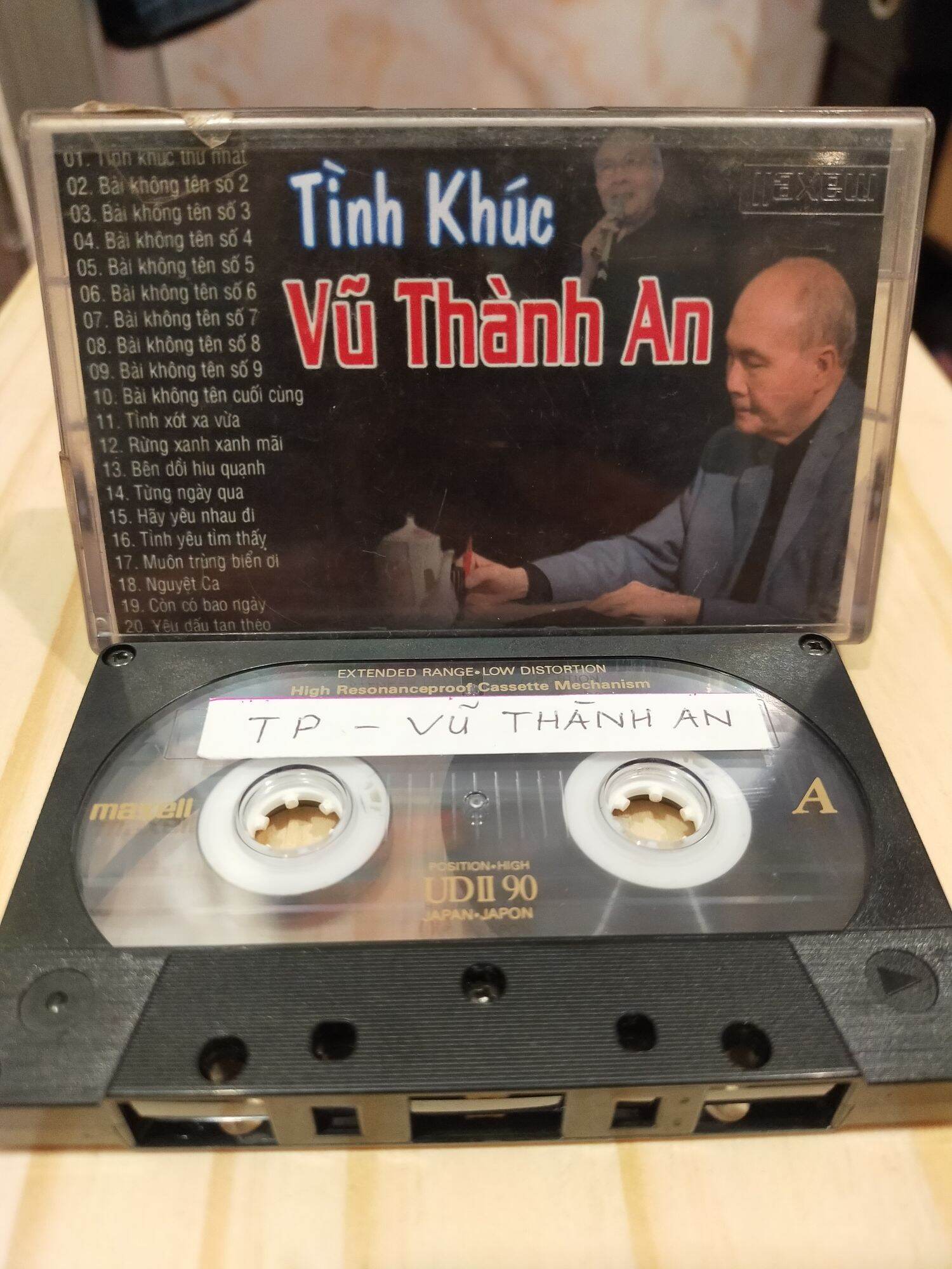 1 băng cassette maxell UD 2 tình khúc Vũ Thành An( lưu ý: đây là băng cũ
