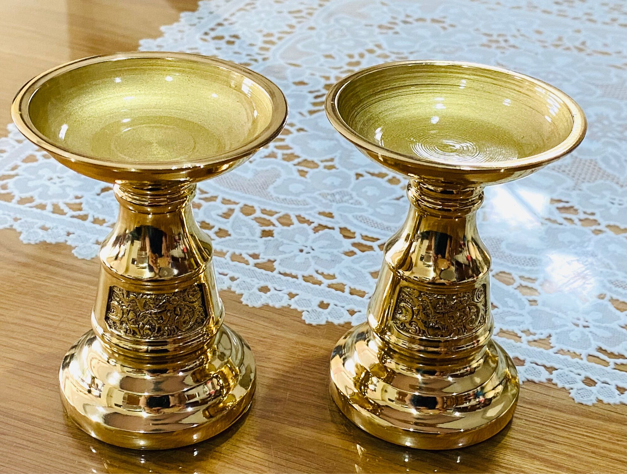 CHÂN NẾN BẰNG ĐỒNG
