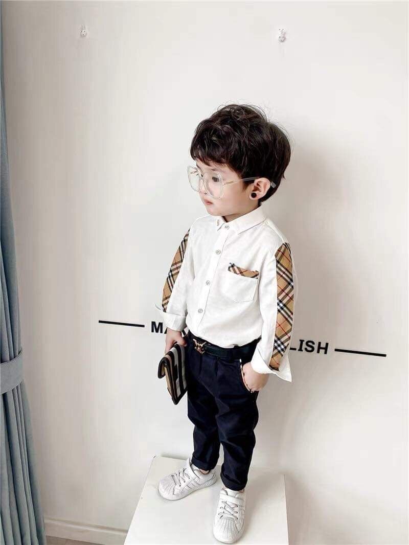 Áo sơ mi trắng phối kẻ cho bé trai