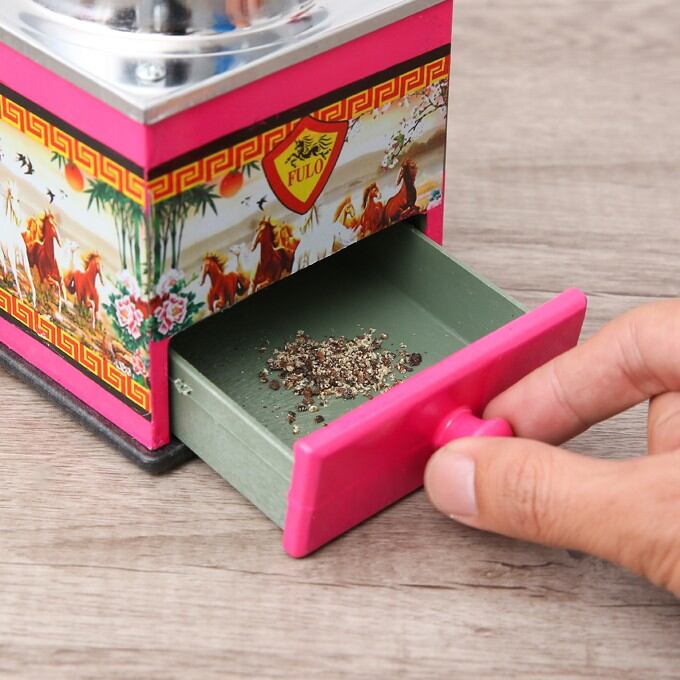 Dụng Cụ Xay Tiêu Quây Tay