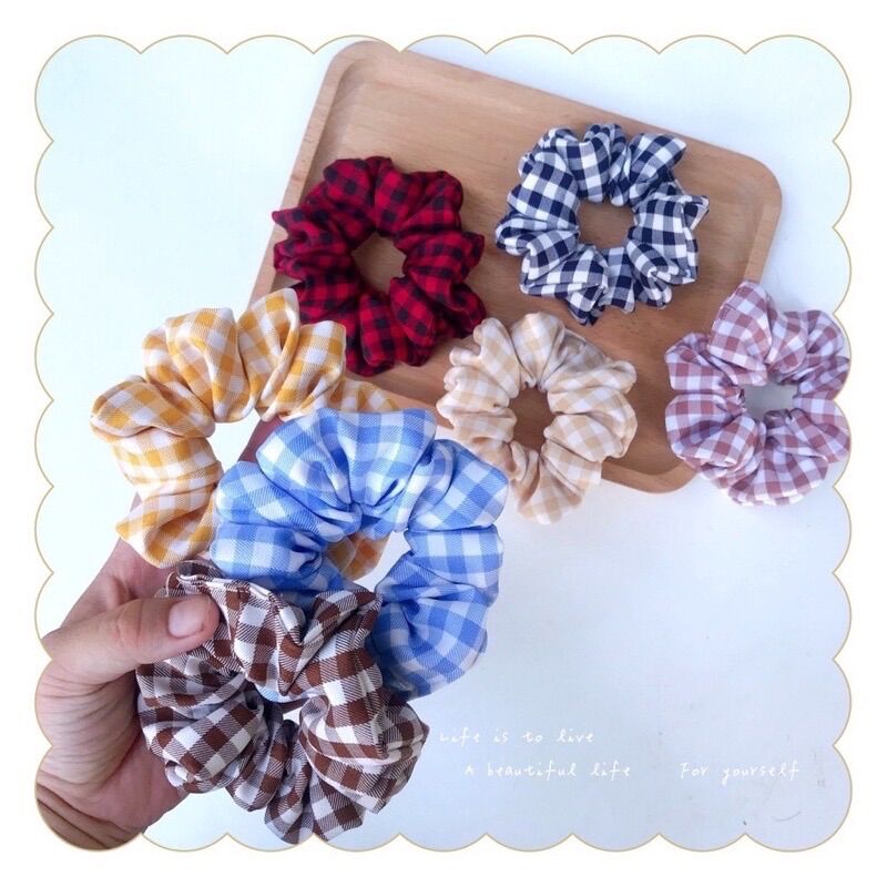 Cột tóc scrunchies caro dễ thương