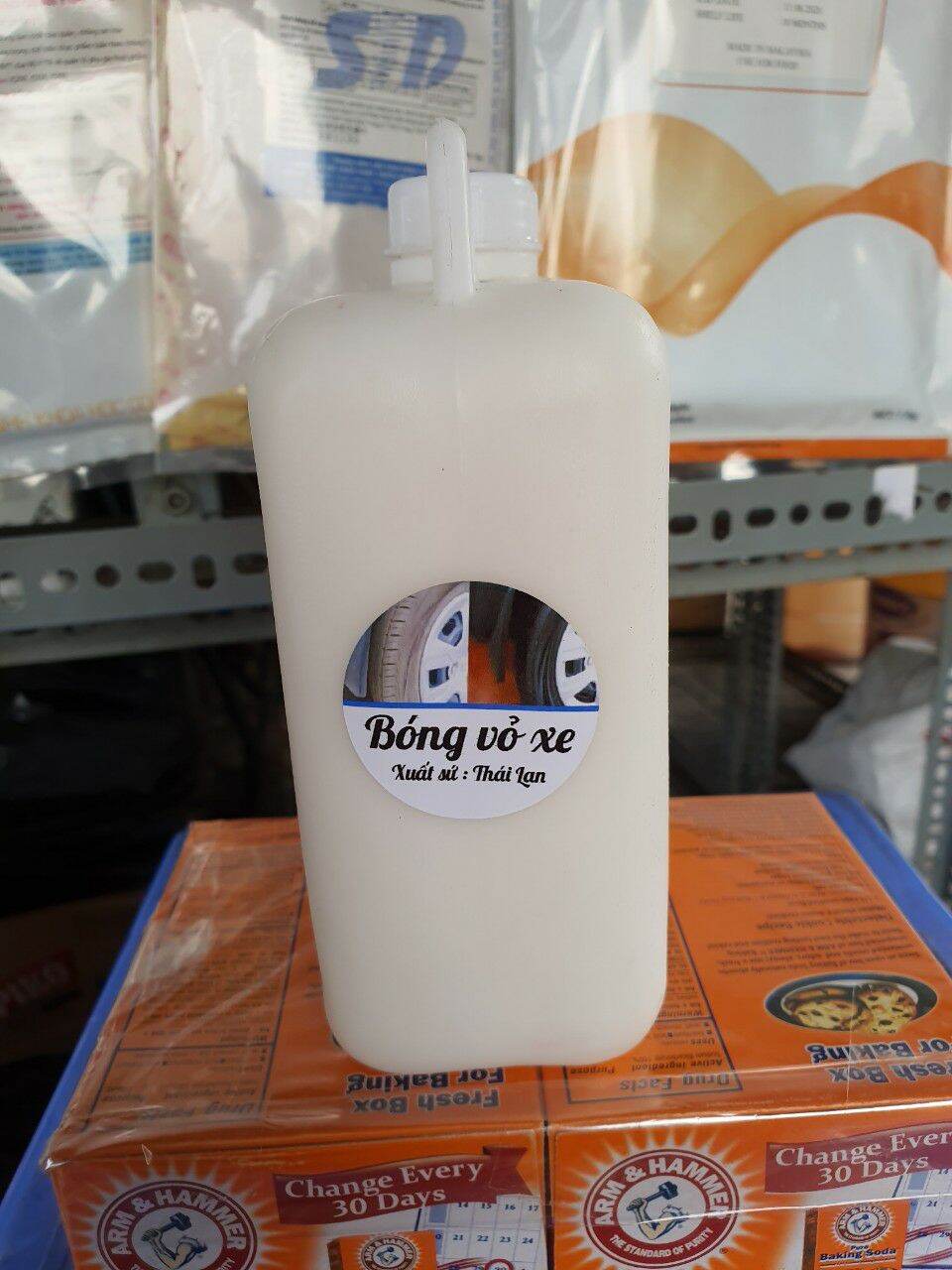 [HCM]SỮA ĐÁNH BÓNG VỎ XE BÌNH 1 LÍT (THÁI LAN)