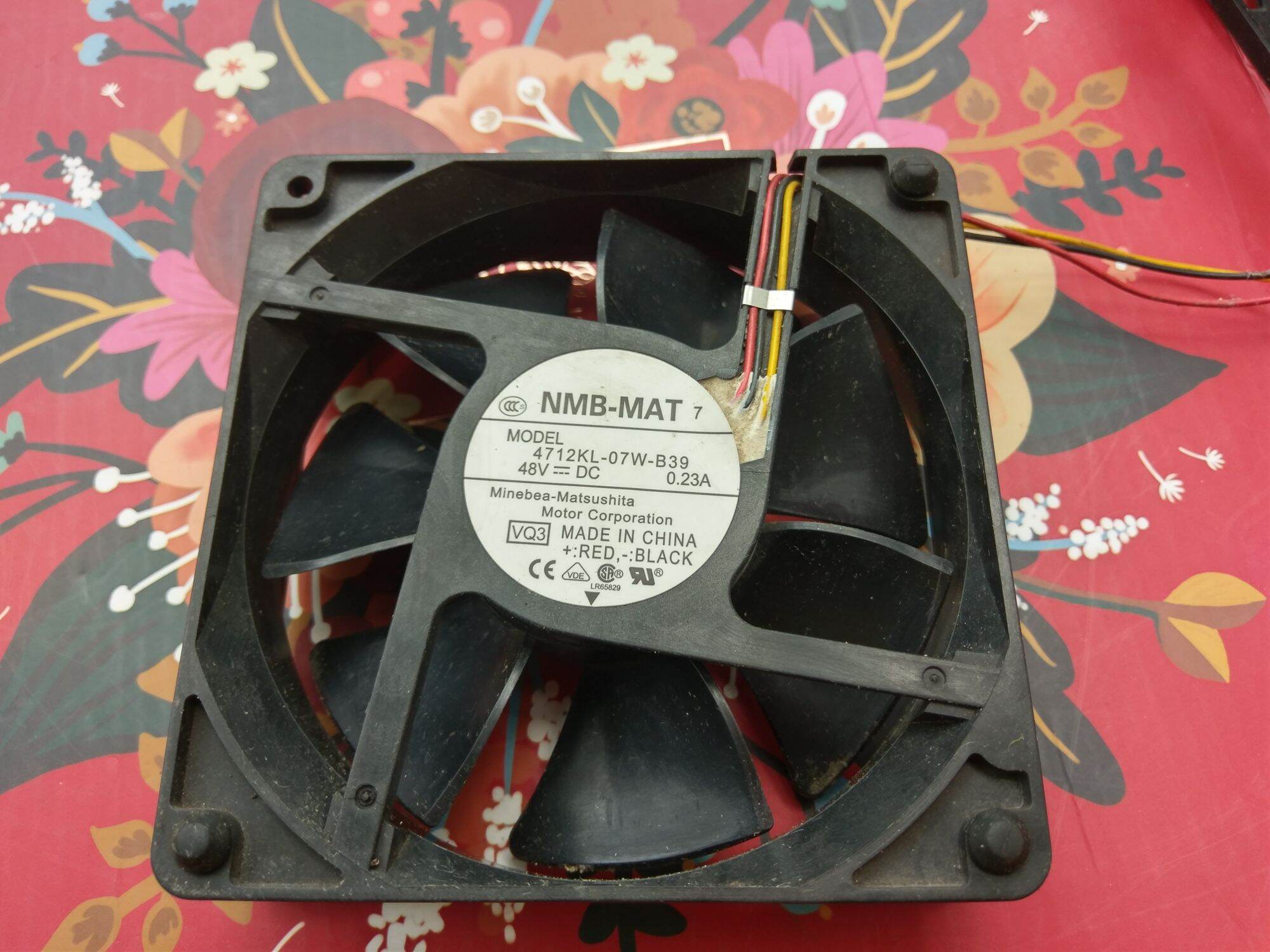 Quạt 48V DC Hút mùi, hút ẩm 12x12x2.5cm