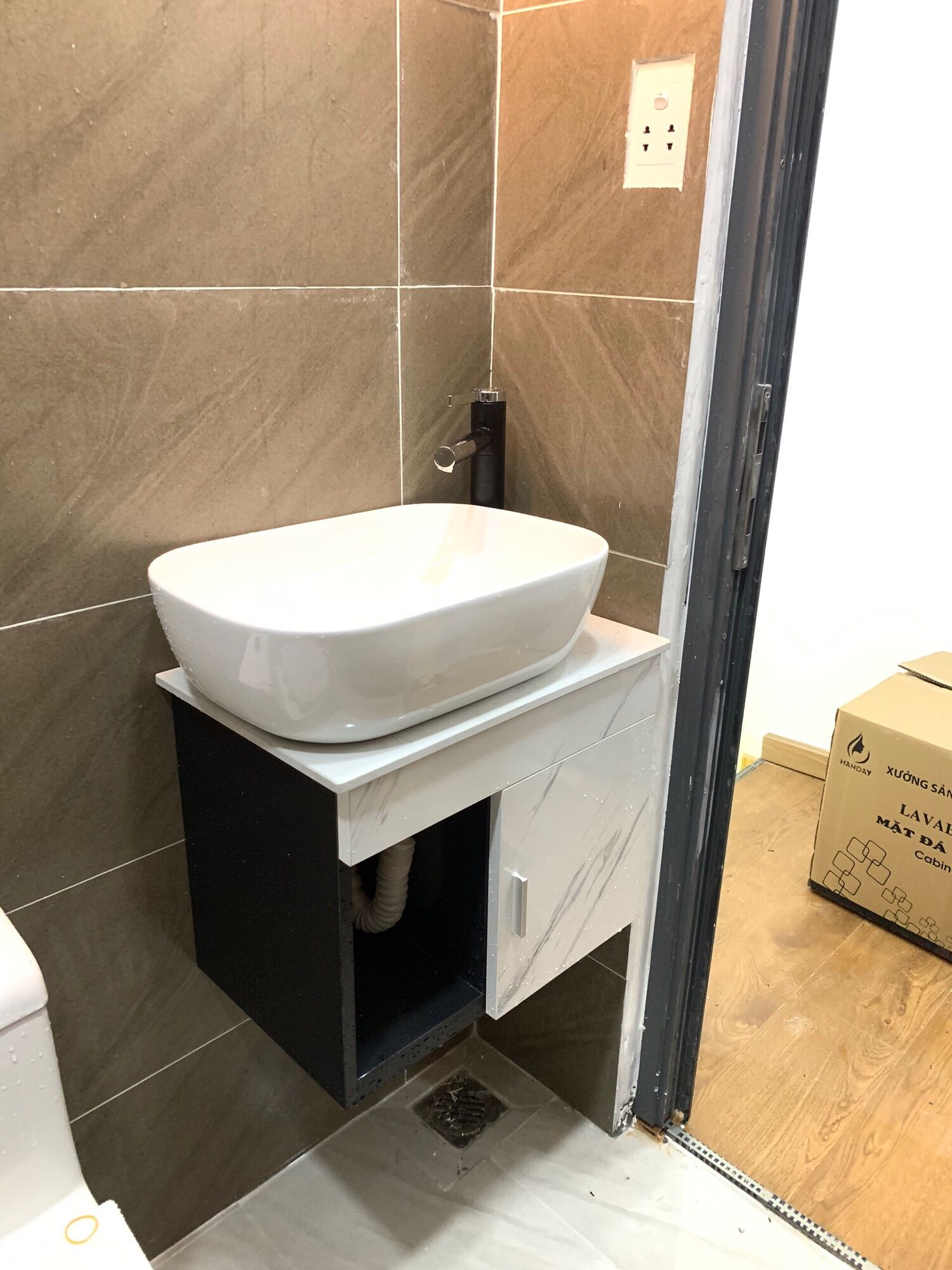 Chậu Lavabo Rửa Mặt đặt bàn ( chữ nhật 40x32 , viền mỏng, dáng bo cạnh)
