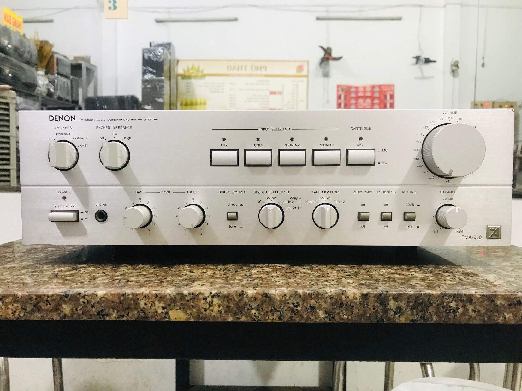 Freeship amply denon pma-950 công xuất 265w máy chạy 8 sò đại sanken 2 vít.