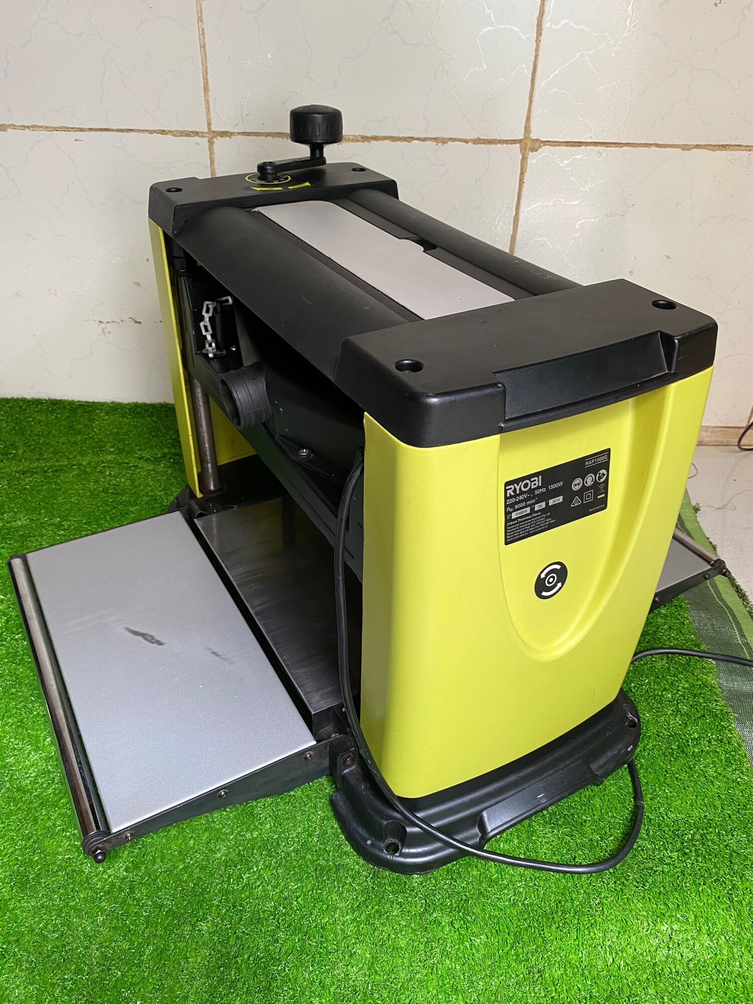 Máy Bào Cuốn Ryobi 1500W