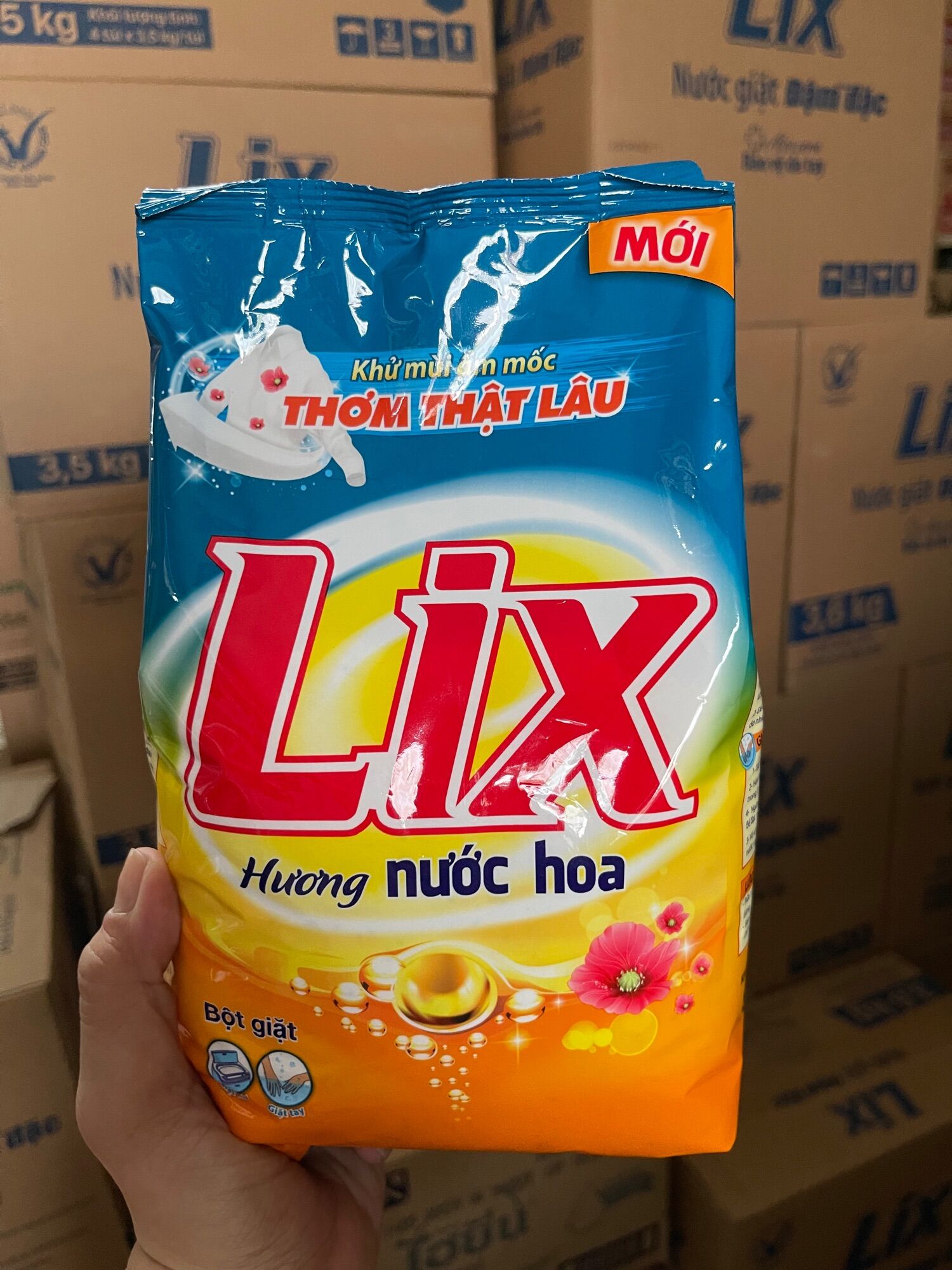 Bột giặt lix đậm đặc hương nước hoa 800g