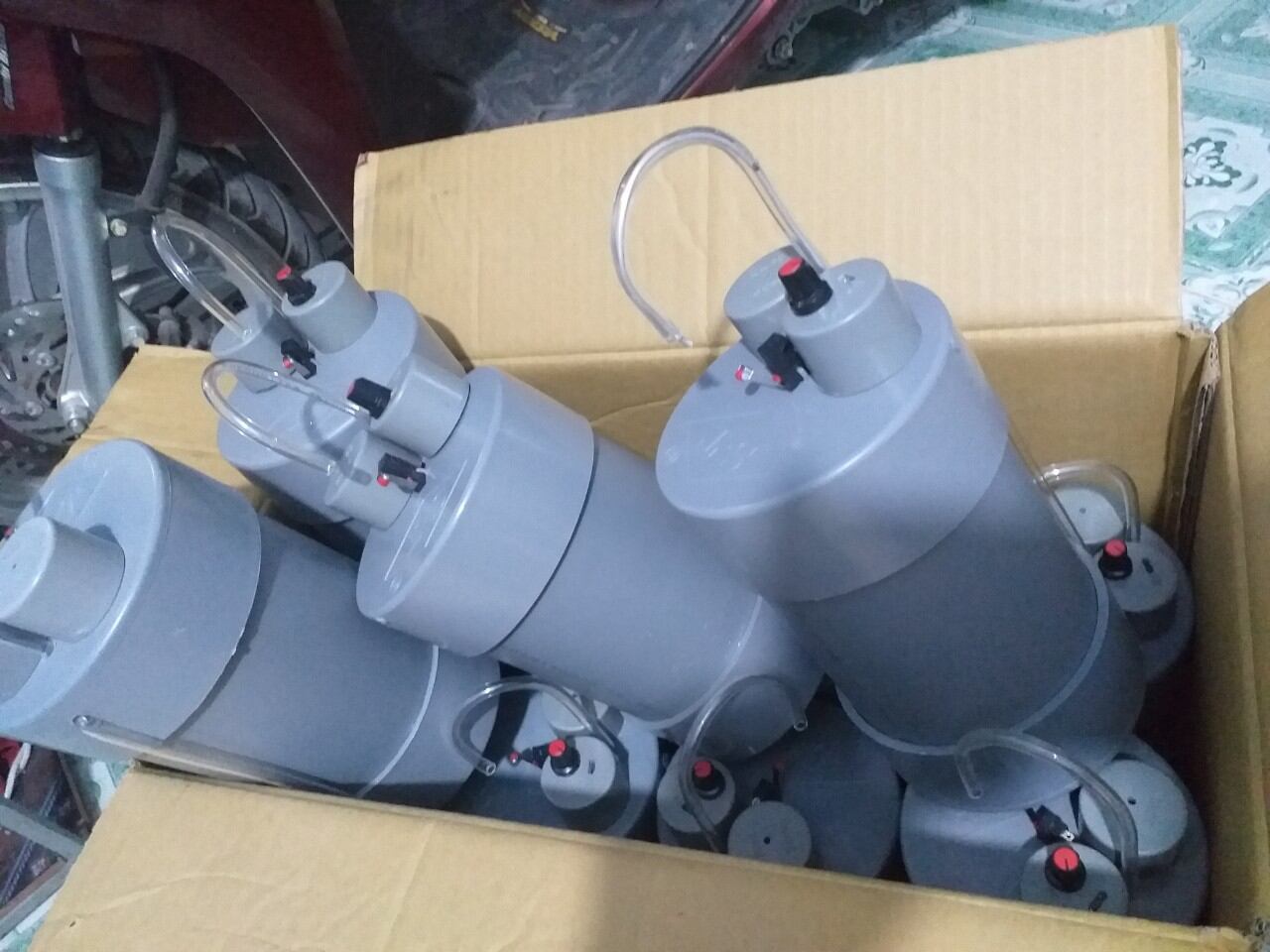 Bình rót rươu tự động MILEDV7 siêu rẻ N02