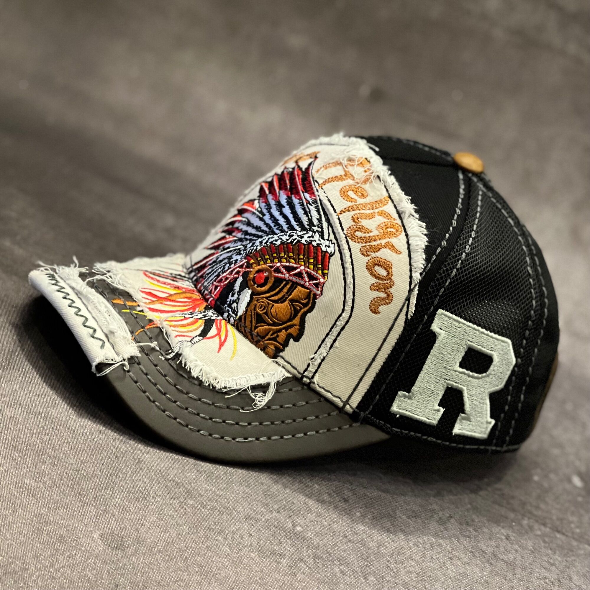 Nón kết/mũ lưỡi trai Truereligion ông địa thổ dân
