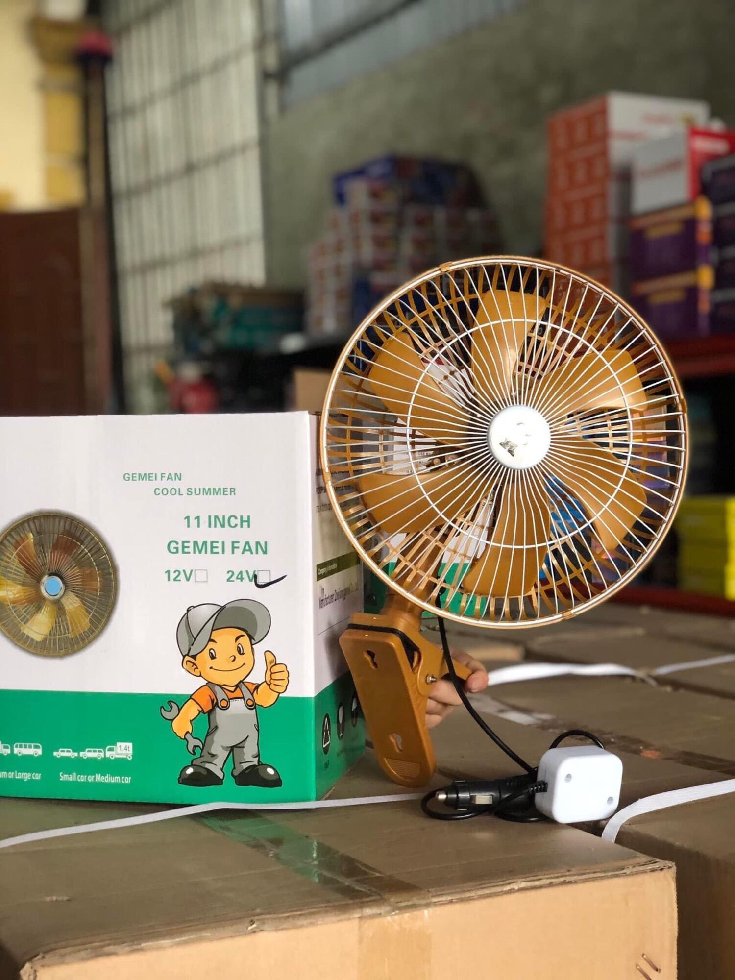 Quạt kẹp cabin cắm tẩu 12v-24v