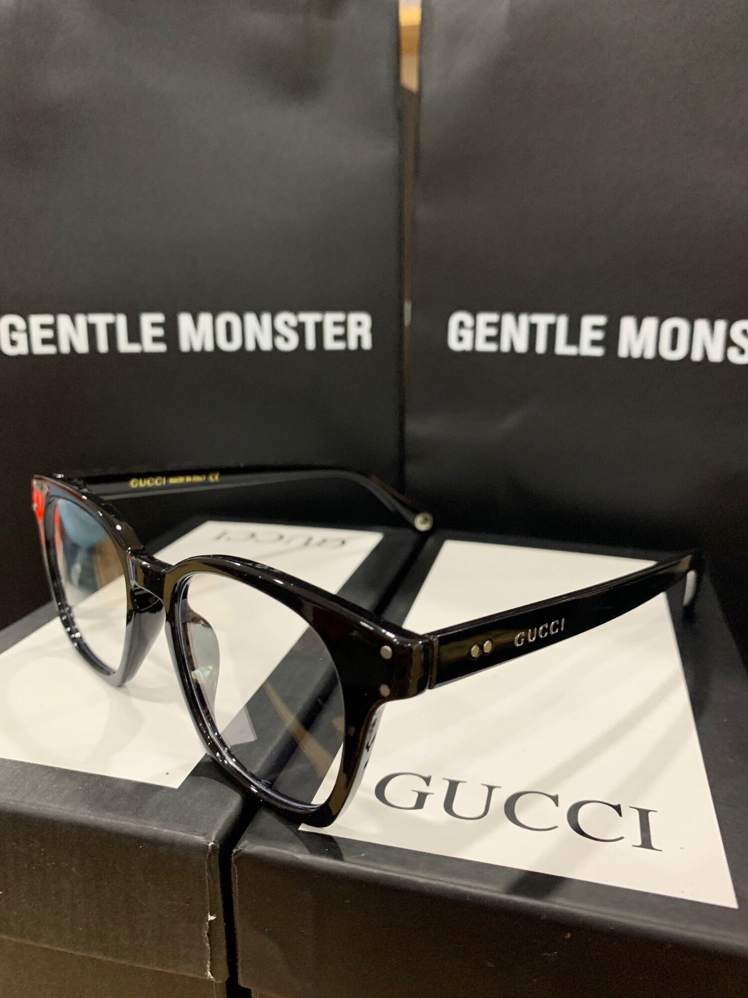 Kính GUCCI