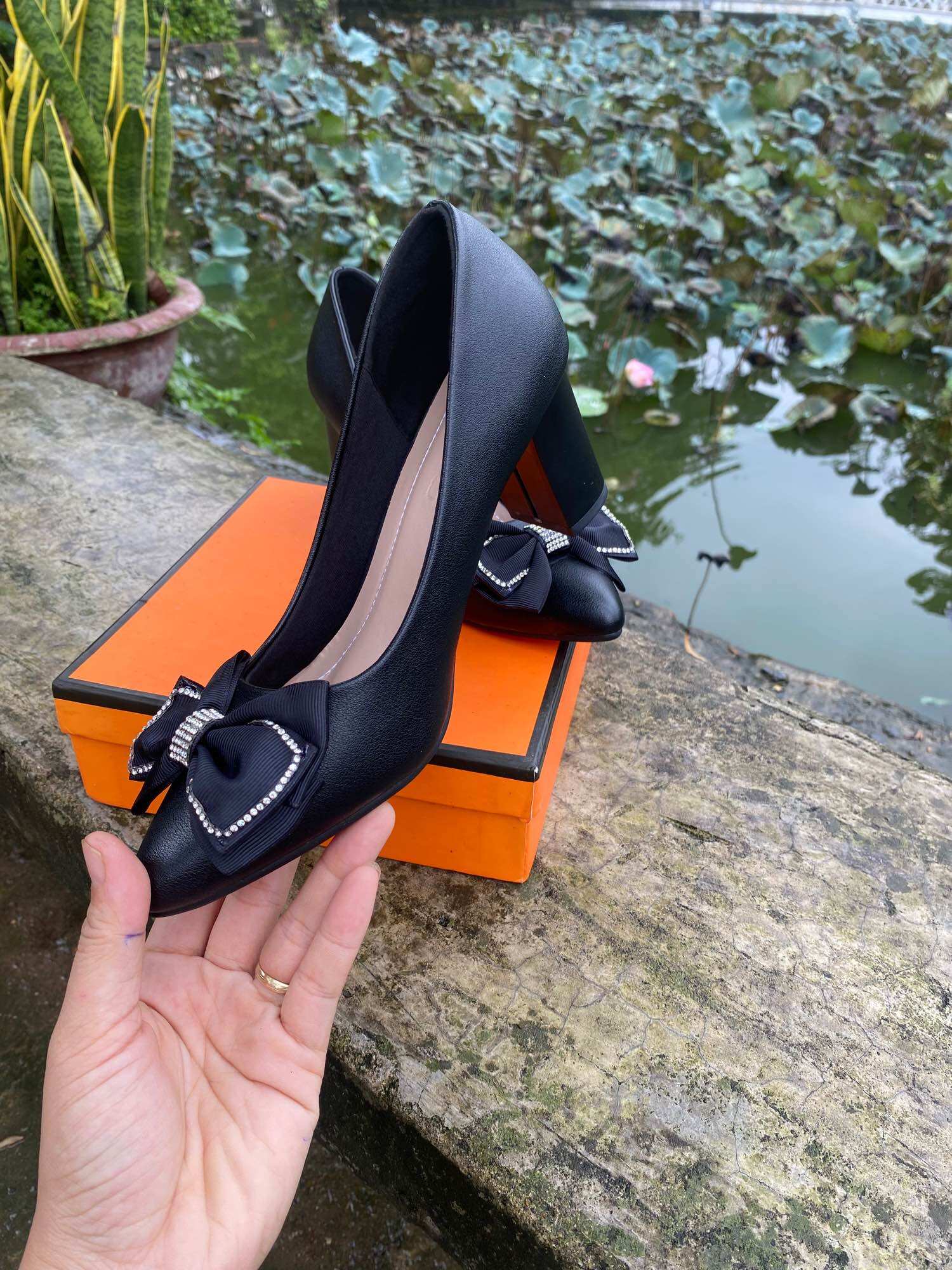 7P High Heels with Bow Tie and Matte Leather