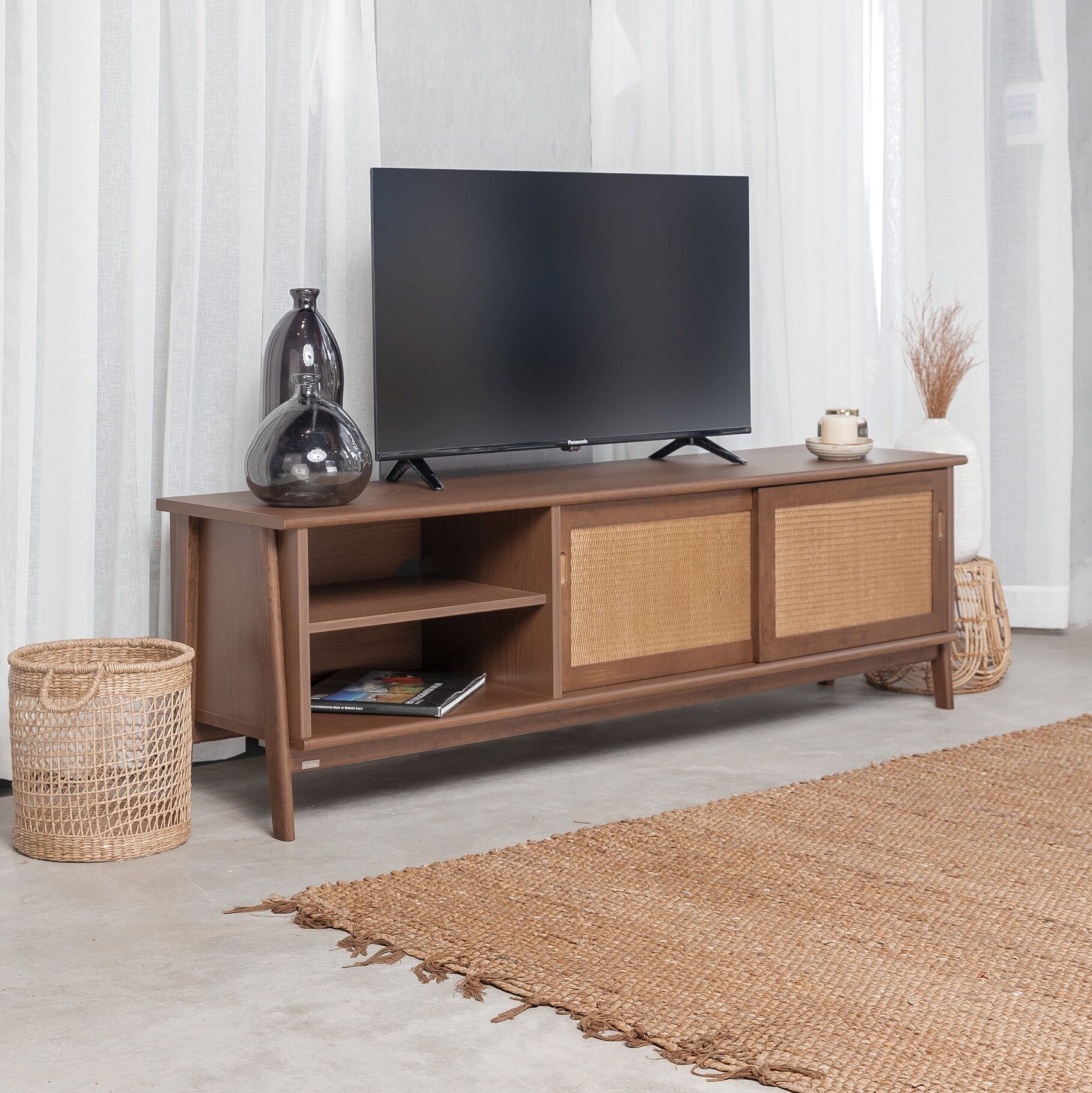 Tủ Kệ Tivi Vân Gỗ Tràm MOHO VLINE 601 (Màu Nâu)