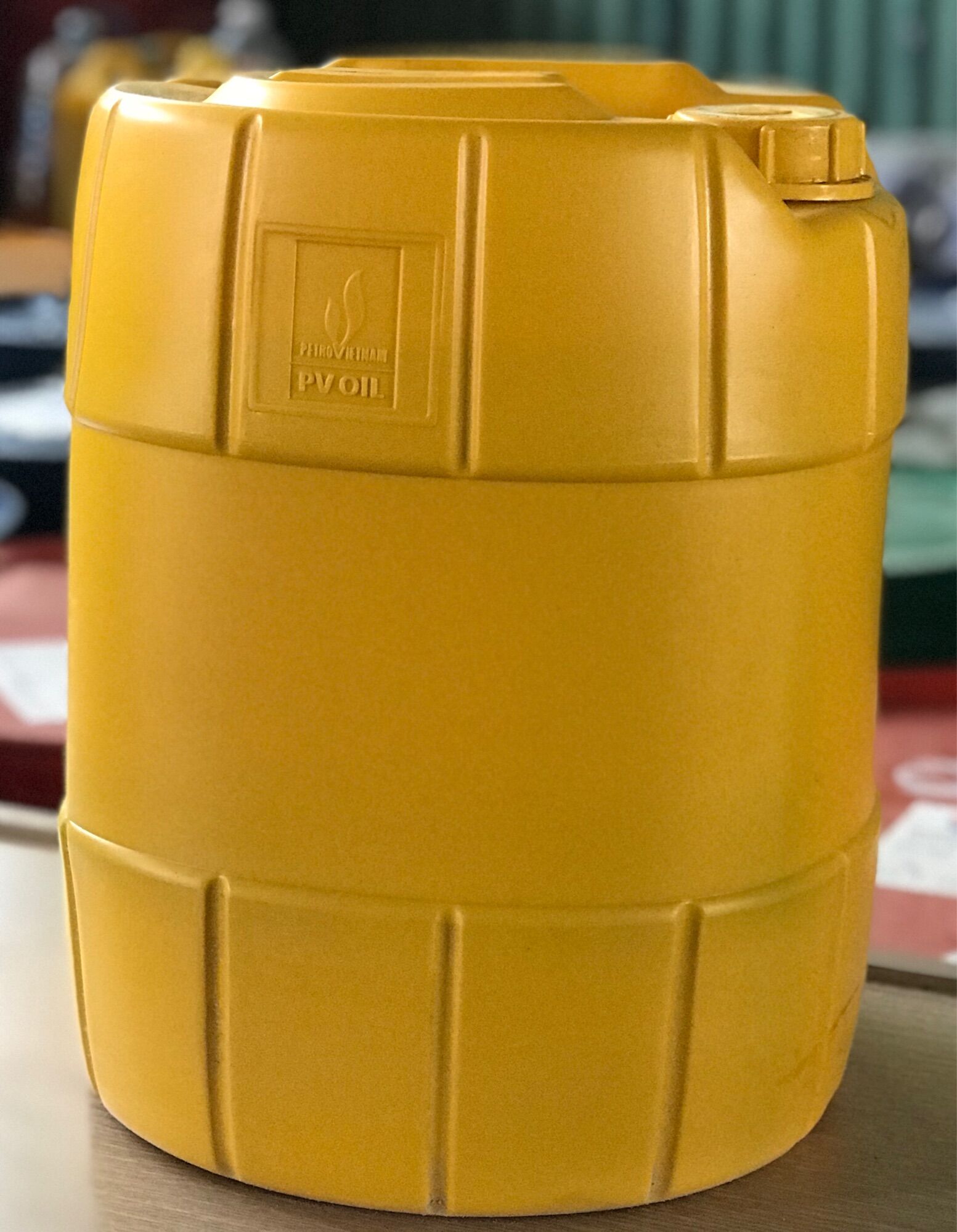 Dầu cắt gọt PV CUTTING OIL pha nước can 18lit