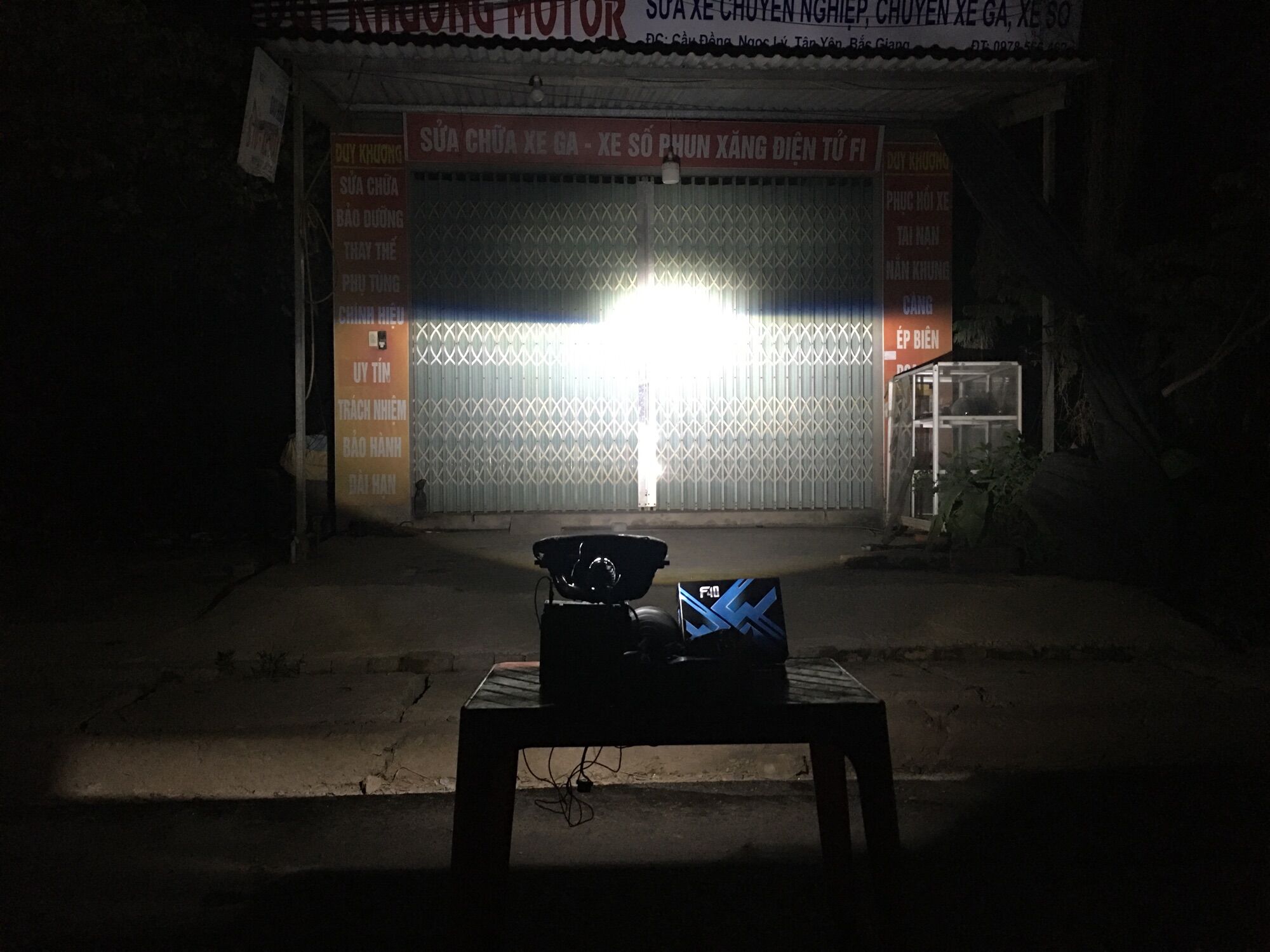 Đèn pha led bi cầu mini F40.55W Chân H4 (giá 1 bóng)