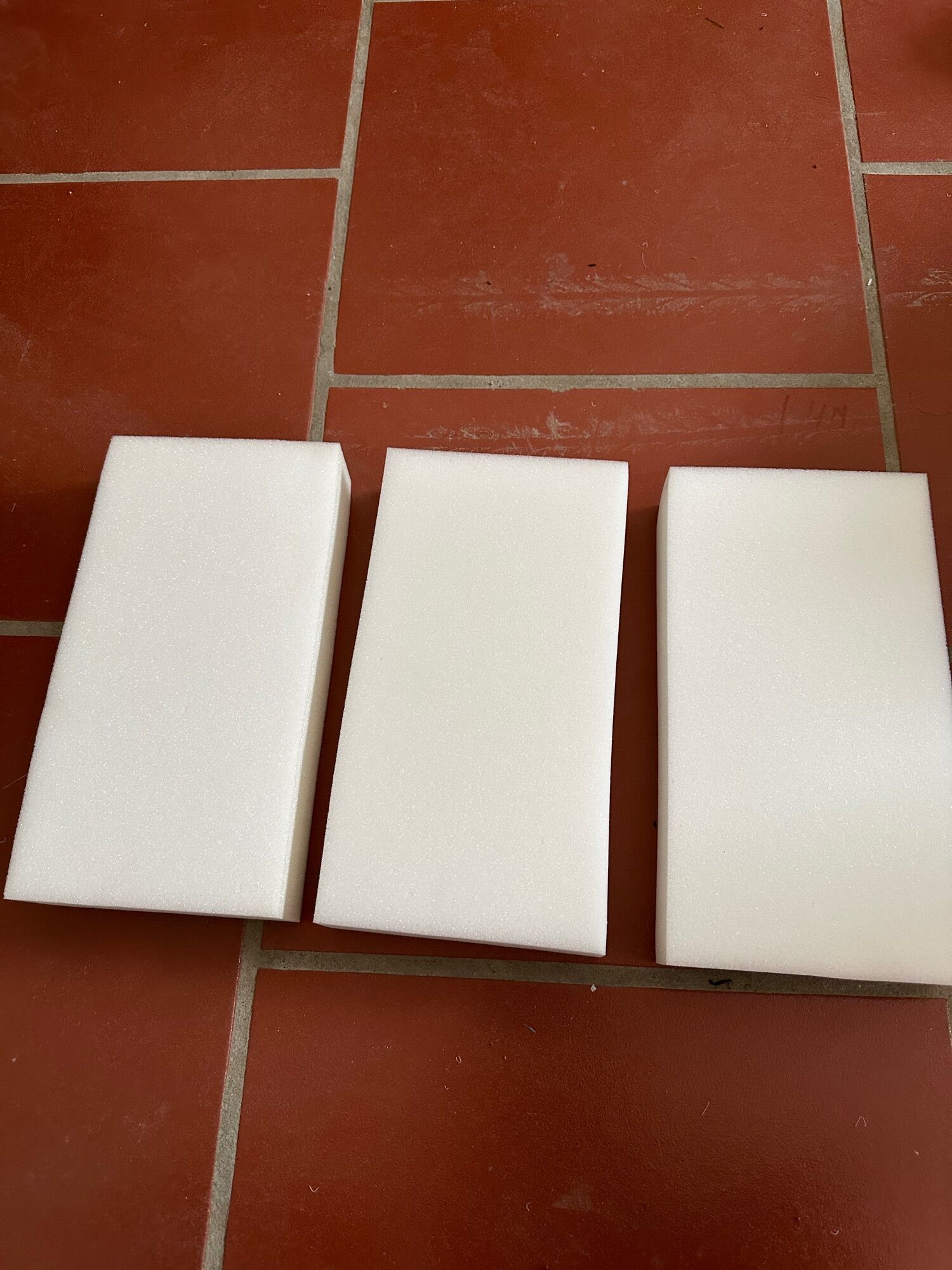 Mút xốp xoa tường dùng trong xây dựng