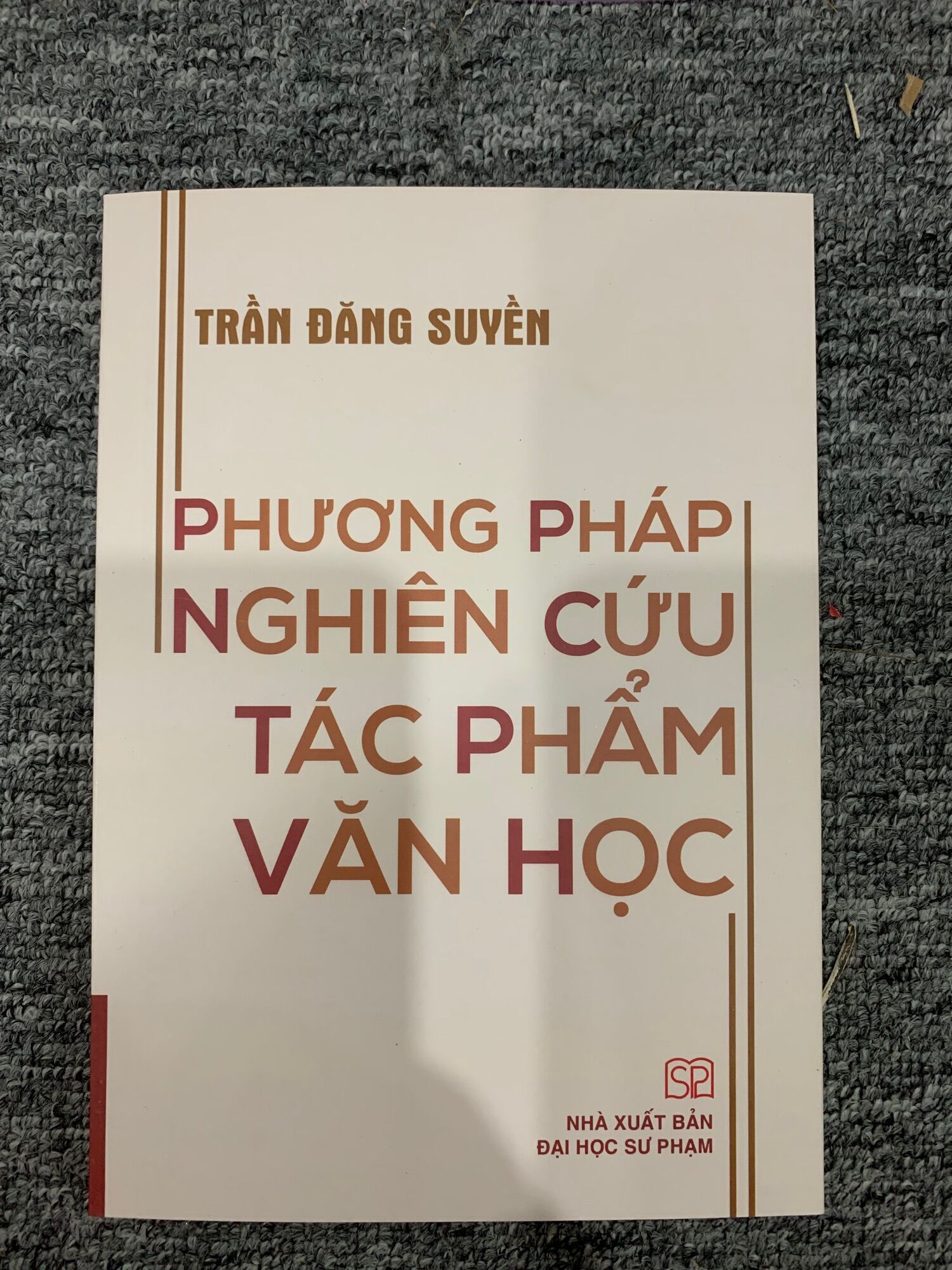 Phương pháp nghiên cứu tác phẩm văn học