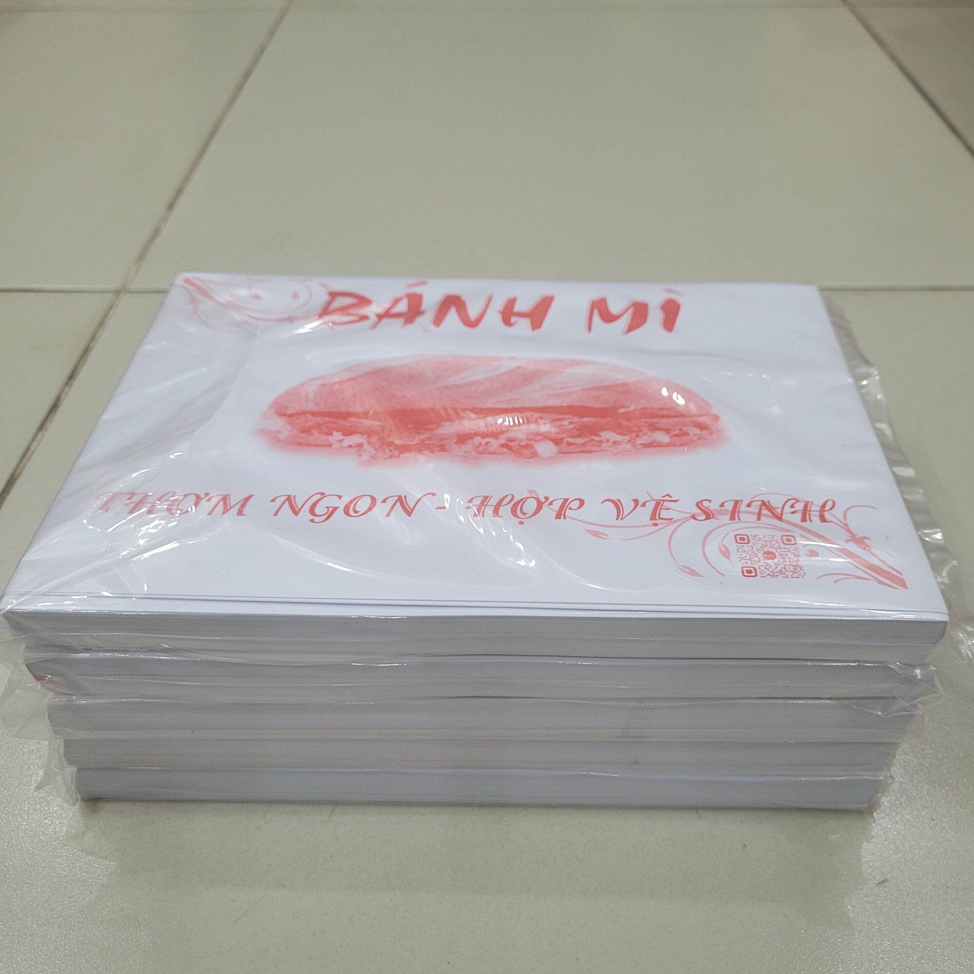 Combo 900 tờ giấy gói bánh mì A5 (5 xấp x 180 tờ)