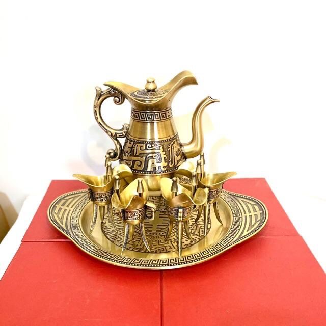 Ấm chén tân thủy bằng đồng