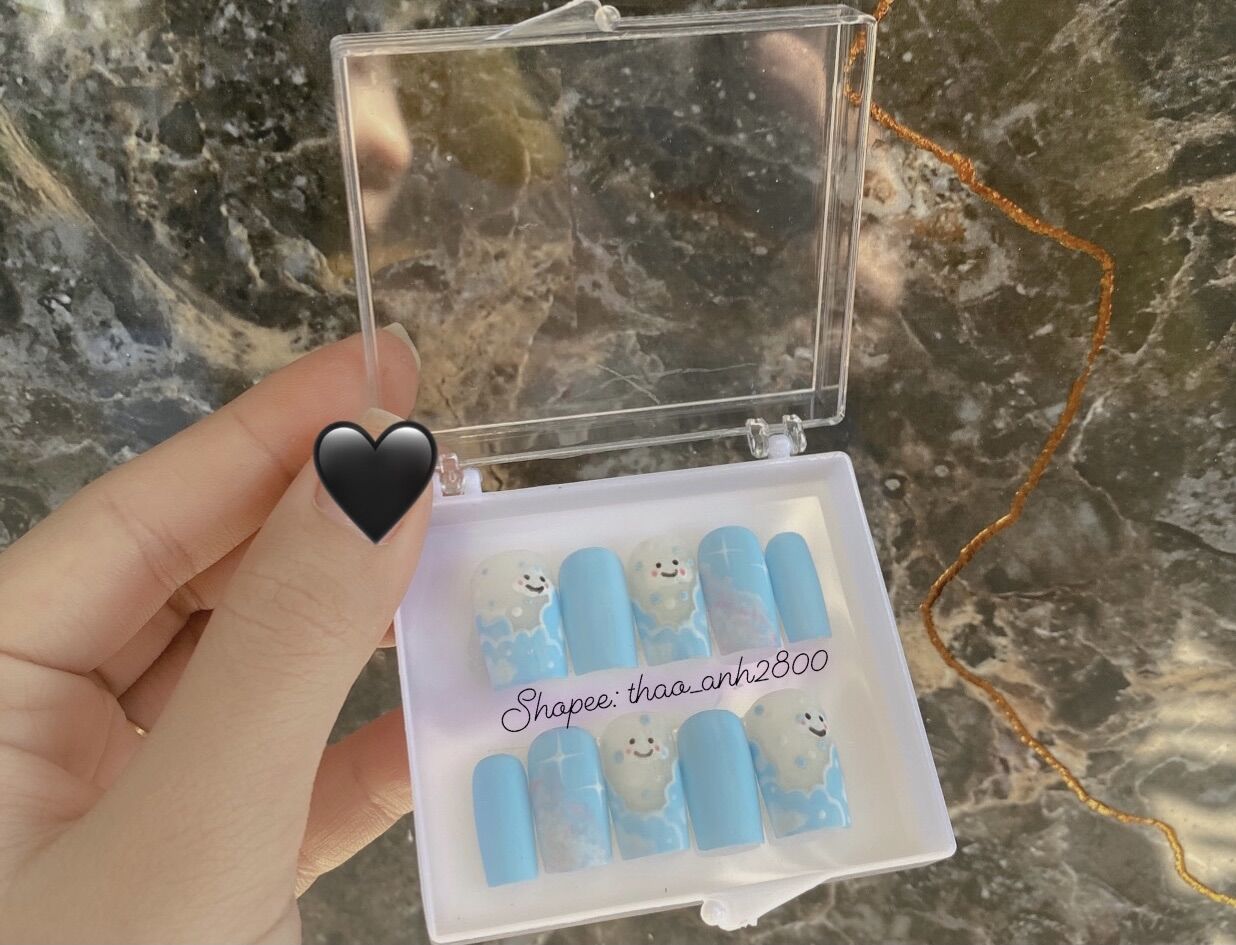 Nailbox mẫu mây cười